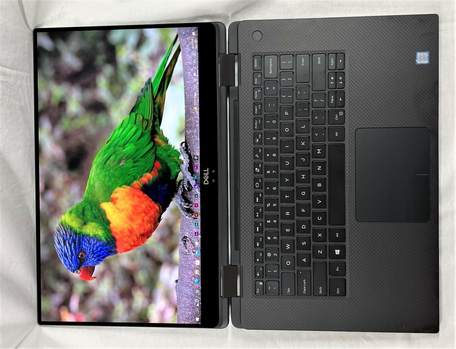 Dell XPS 15 9575 TOUCH 2-in-1 4K ✔i7-8706G ✔1TB SSD ✔16GB Ram ✔Vega GL 4GB ✔W10P