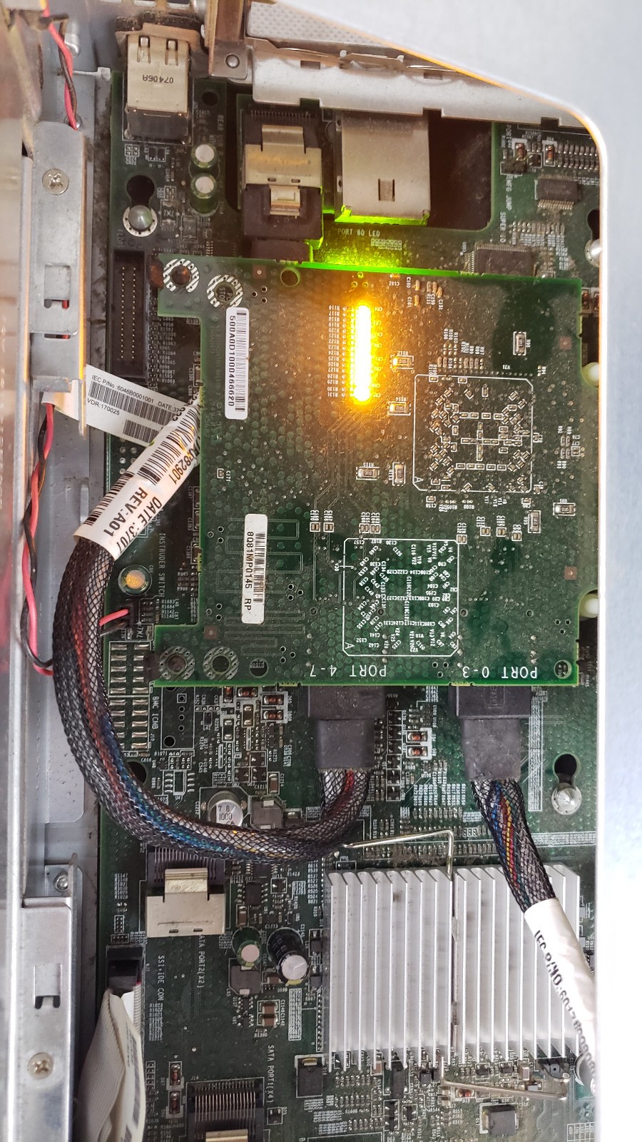 HP Gateway E9525R Intel Xeon X5355 8Gb Ram 300 GB HDD