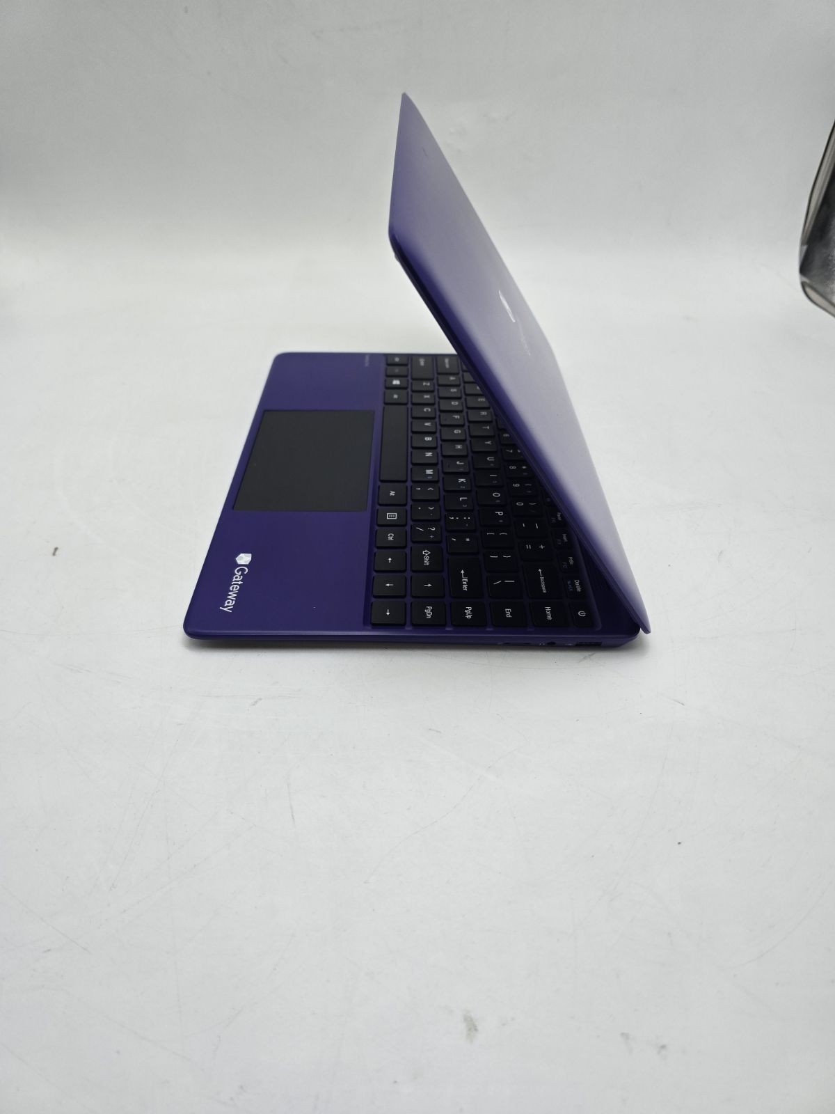 GATEWAY 14.1″ FHD N3350 4 64 WINDOWS 10 S MODE GWTN141-1PR PURPLE – NO POWER