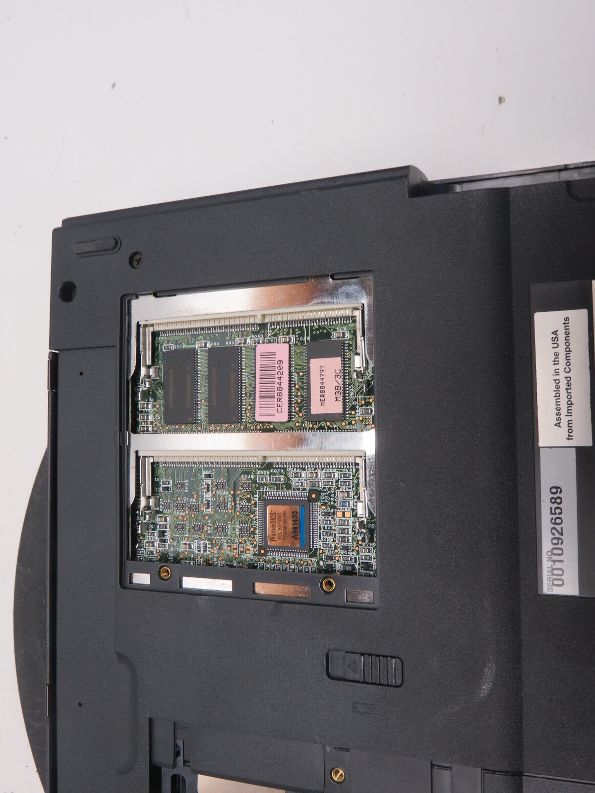 Gateway Solo 2500 Intel Pentium 200 MHz 32 MB NO HDD No Batt