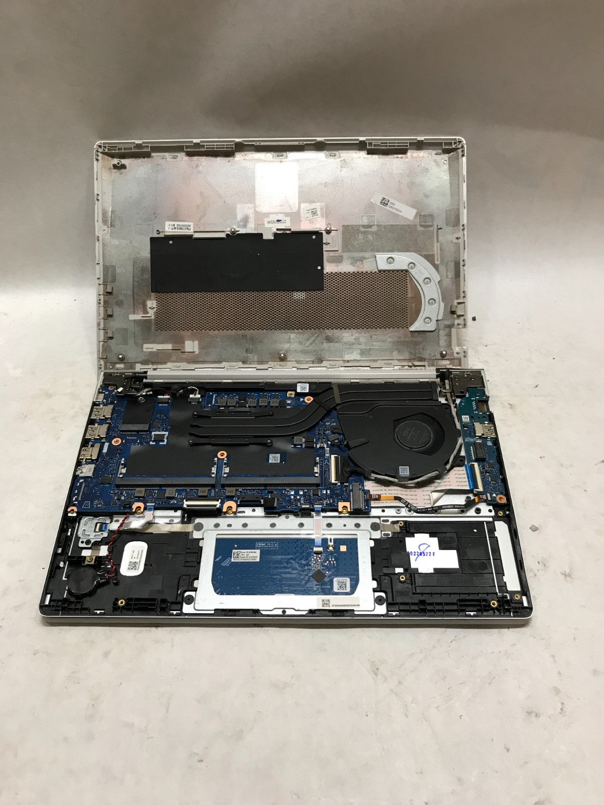 HP ProBook 455 G8 15″ Intel Core i5 NO RAM NO SSD/OS For Parts NO POWER READ _DW