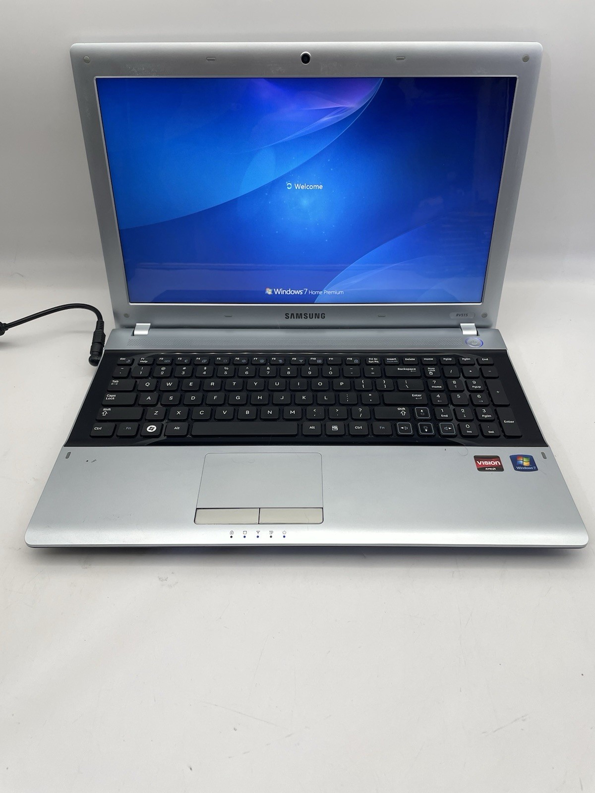 Samsung NP-RV515 Laptop 15.6″ AMD E-350 4GB 320GB Windows 7