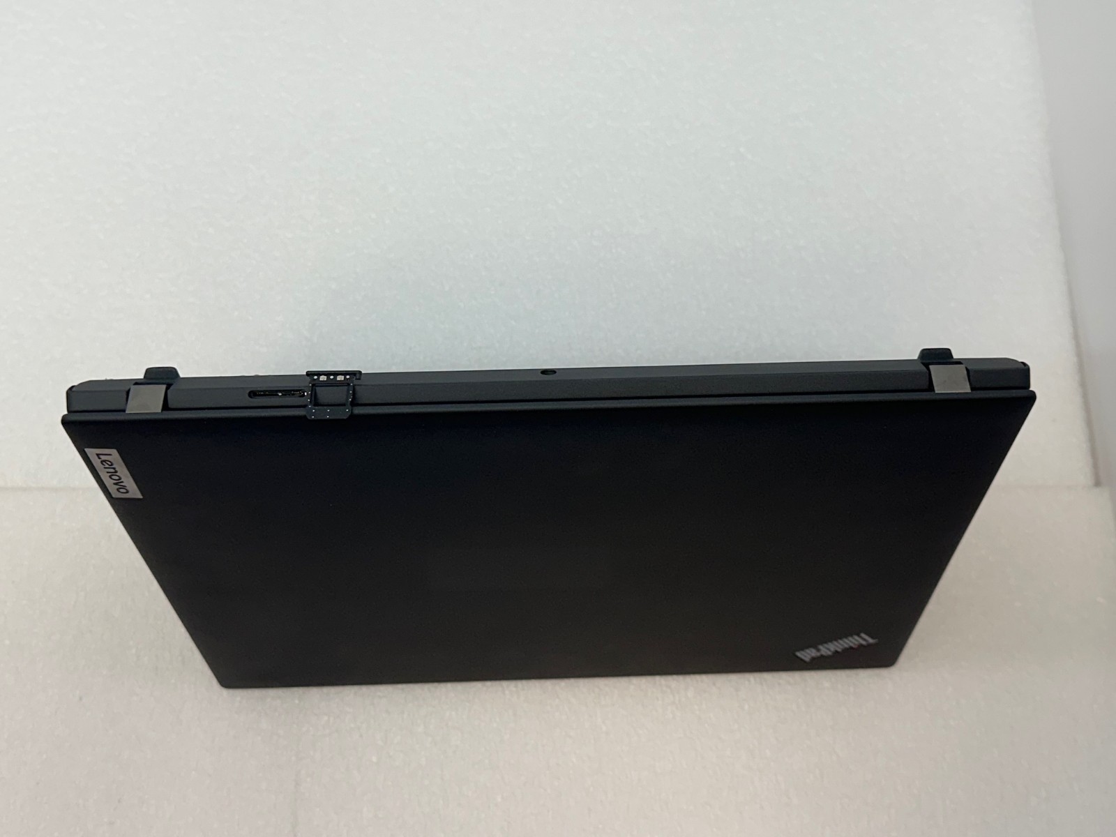 Lenovo ThinkPad T14s Gen 3 14″ WUXGA Intel Core i7-1270P 32GB 512GB LTE Version