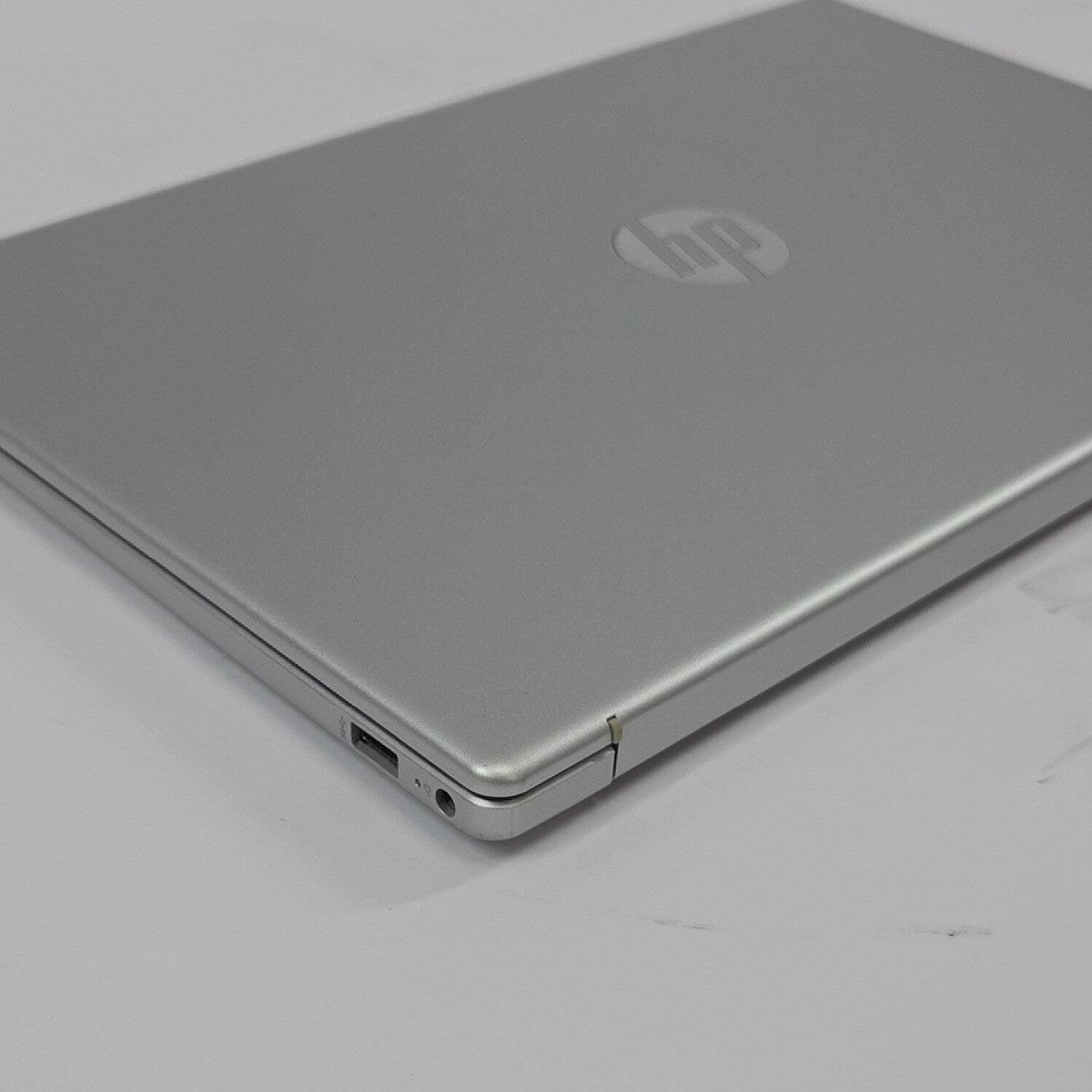 HP Laptop 15-FD0XXX 15″ i5-1334U 1.8GHz 16GB RAM 512GB SSD