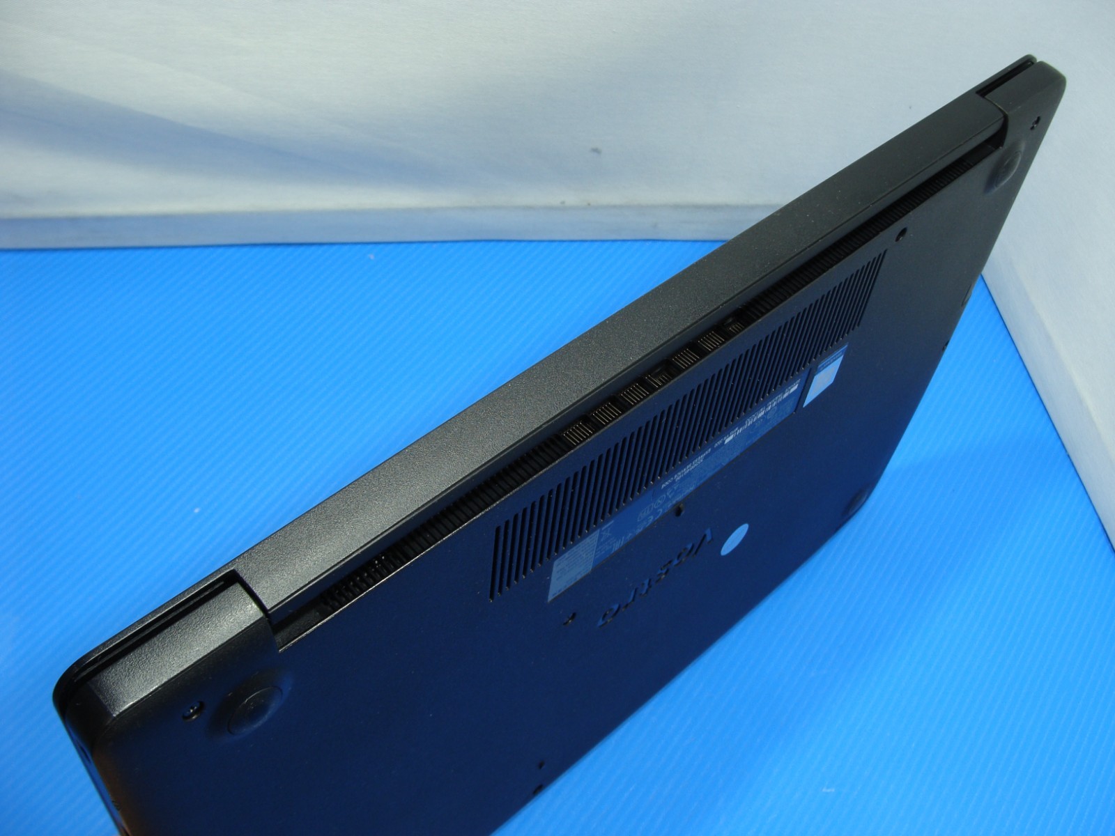Dell Vostro 3590 15.6″ HD Core i3-10110U 2.1GHz 4GB 128GB SSD Win11Home +Charger
