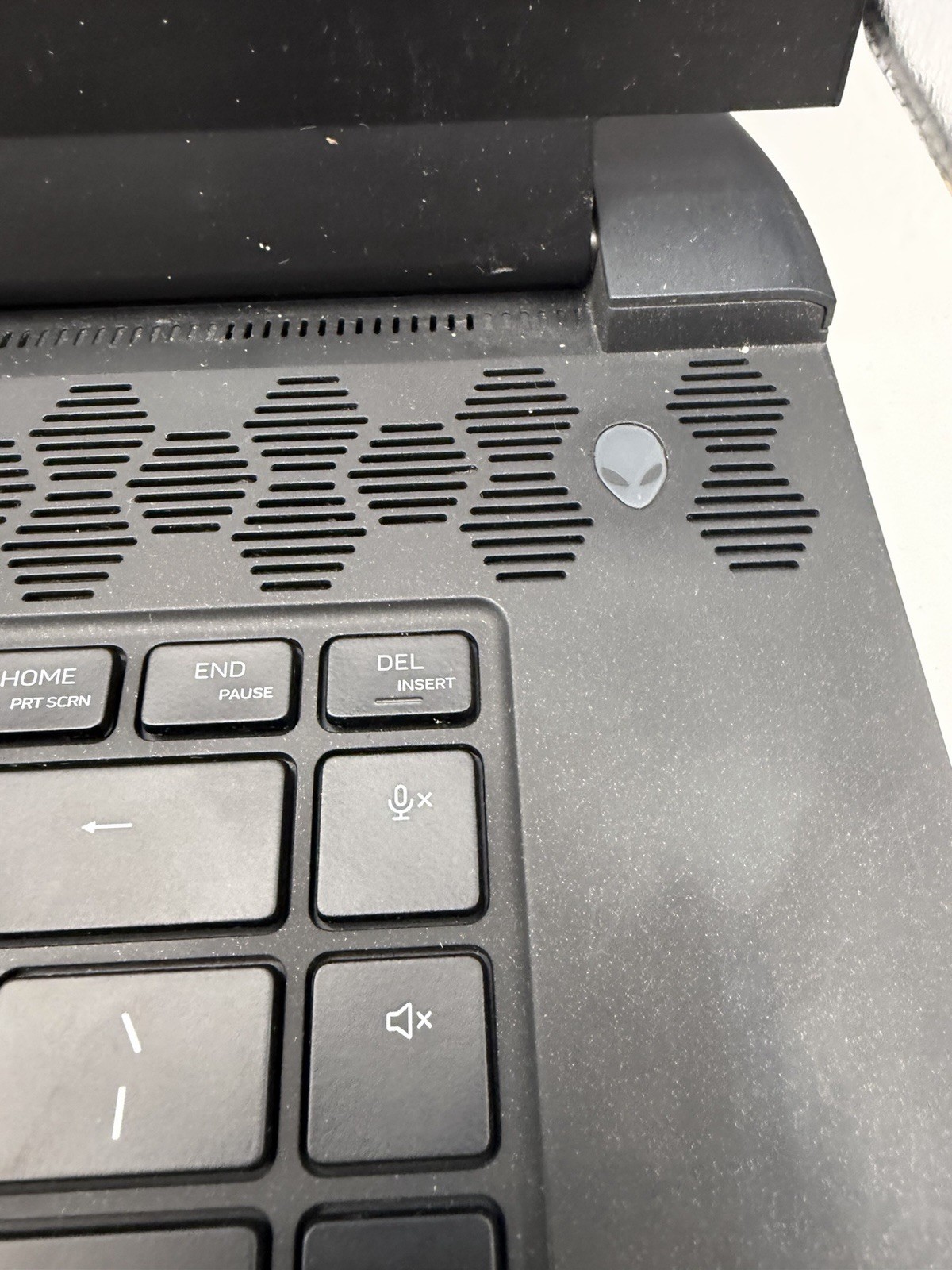 Alienware M17 R5 Gaming Laptop AMD Ryzen 9 17” Laptop Computer No SSD Or Ram