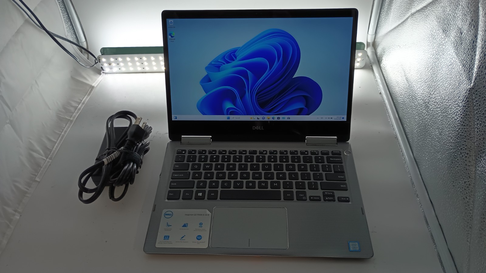 12283 Inspiron7373 2in1 w/charger.i5-8250U.8GB.128GB M.2.13.”FHD Flip Touch.W11