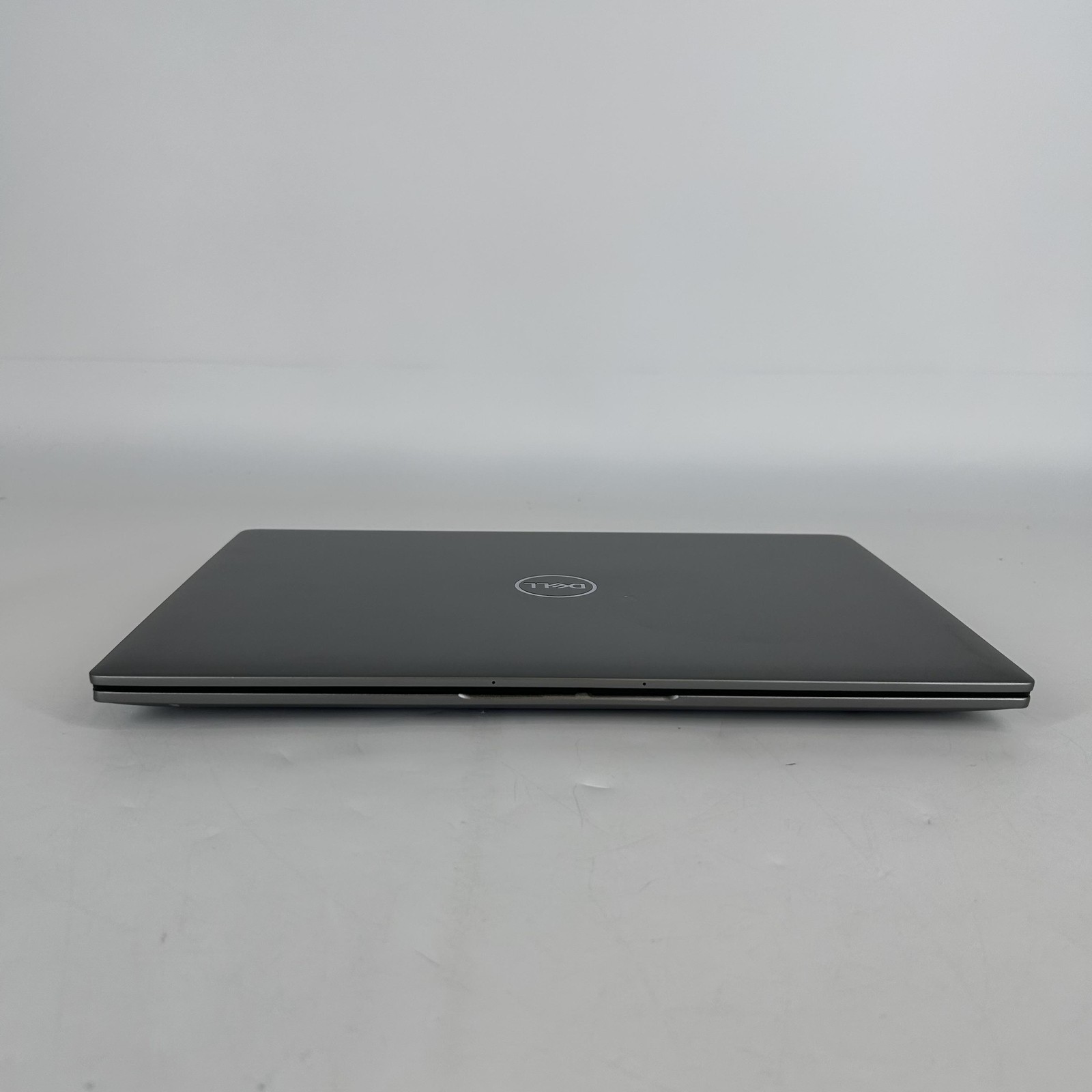 Dell Latitude 7450 14 Gray FHD+ 2.1 GHz Ultra 7 165U 32GB 512GB SSD Good