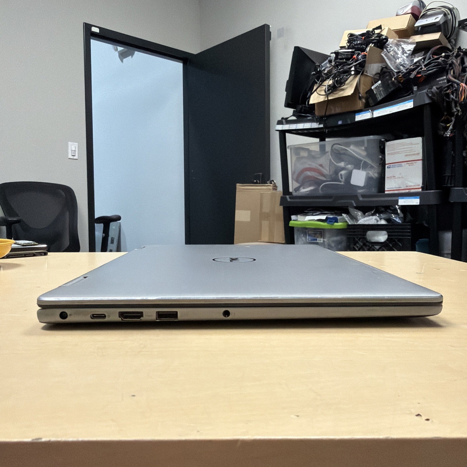 Dell Inspiron 15 7569 2 in 1 Core i7-6500U @2.50GHz 12GB NO HDD NO OS READ