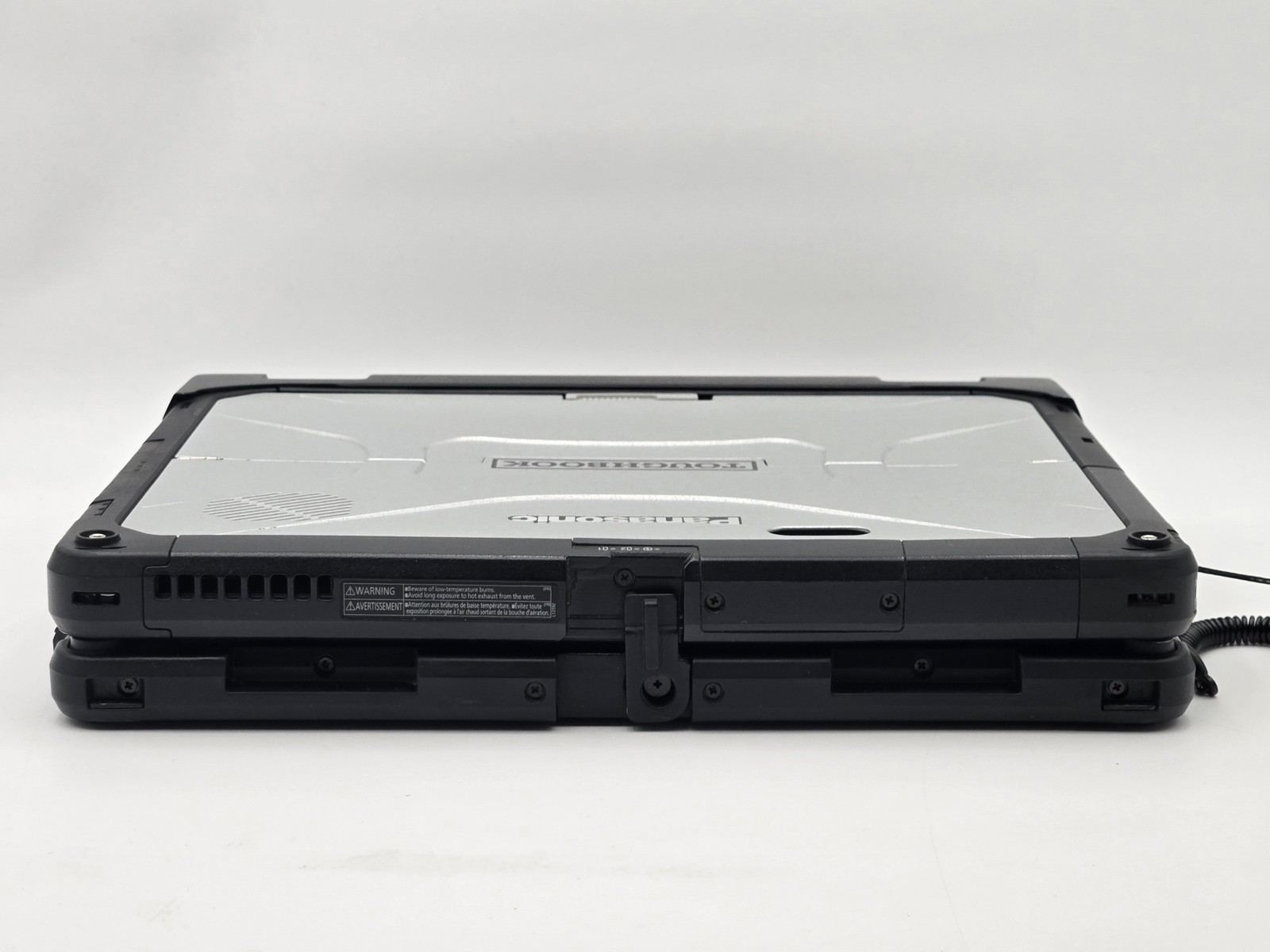 Panasonic ToughBook CF-33 MK1 2-in-1 12″ 2160 x 1440 Touch I5-7300U 16GB