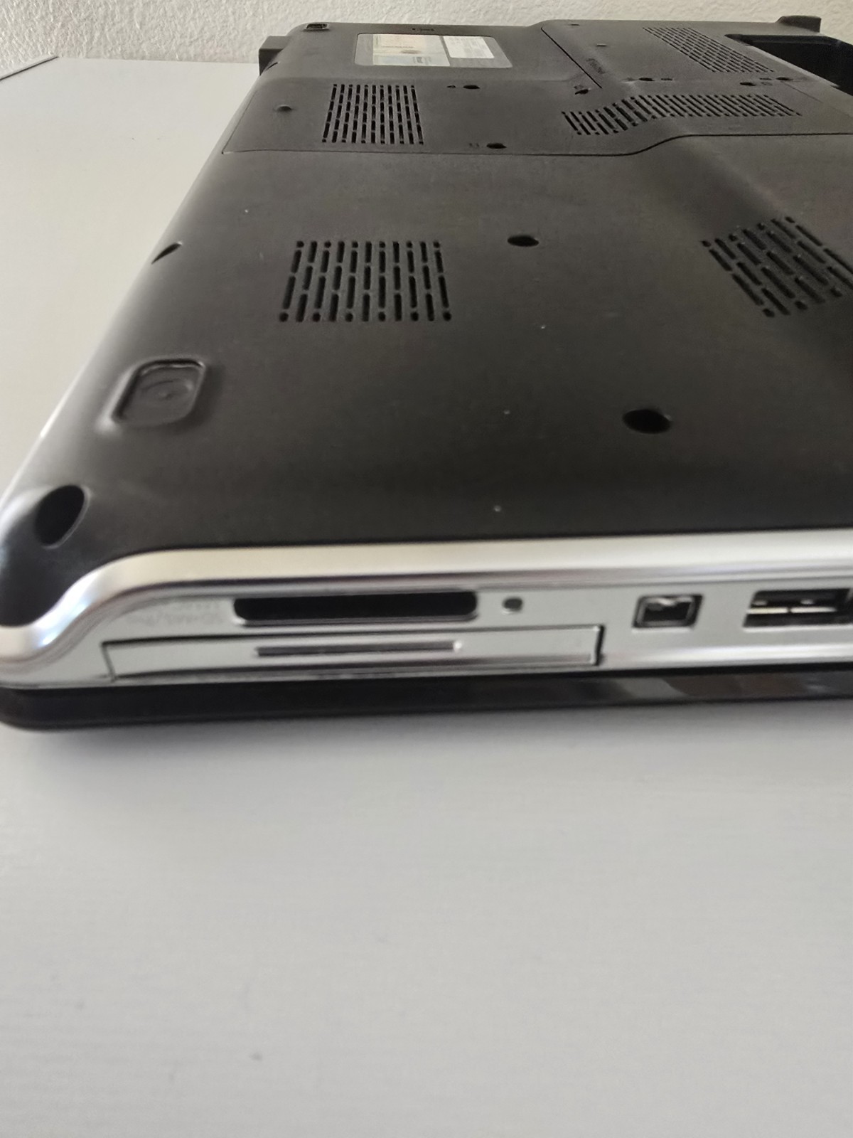 HP Pavilion dv6 Laptop 2.53GHz Intel Core 2 Duo CPU,4GB (2x2GB) RAM, Windows 7