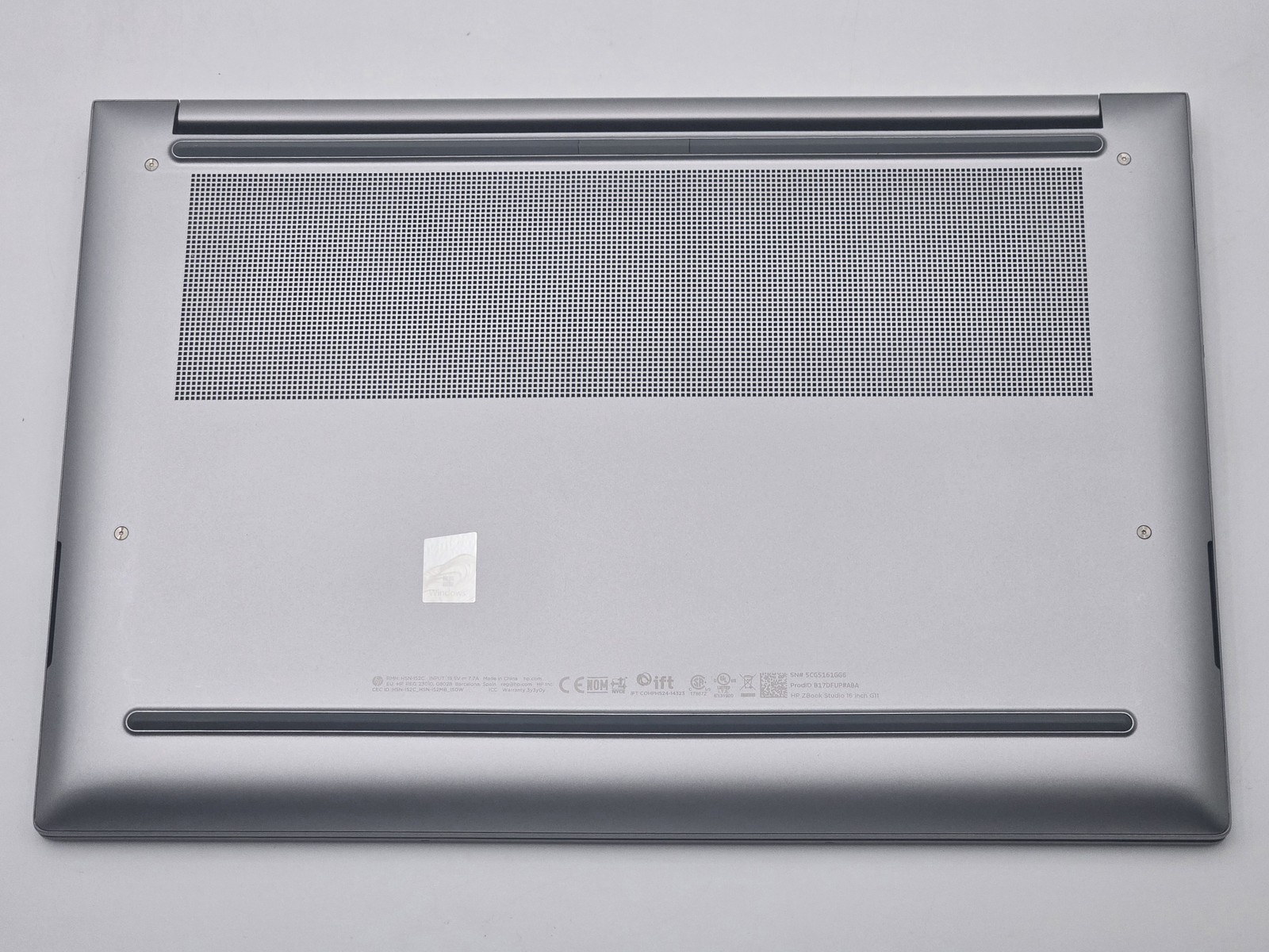 ZBook Studio G11 16″ UHD 4K+ ULTRA 7 165H 512GB 32GB W11P RTX 1000 Ada 120Hz WTY