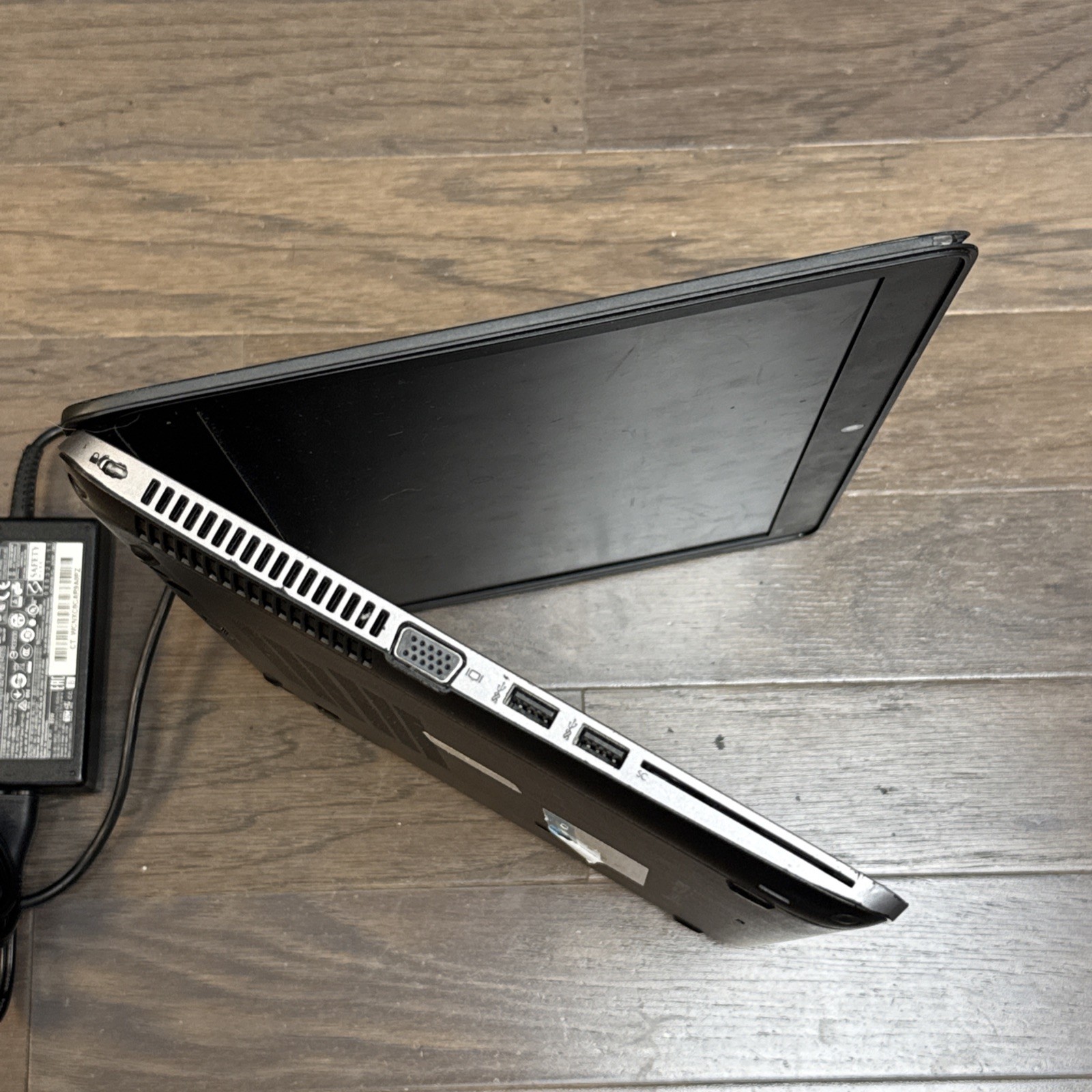 HP EliteBook 840 G2 14″ Laptop Intel i5-5300U 2.3, 8GB RAM 256GB SATA SSD Win10