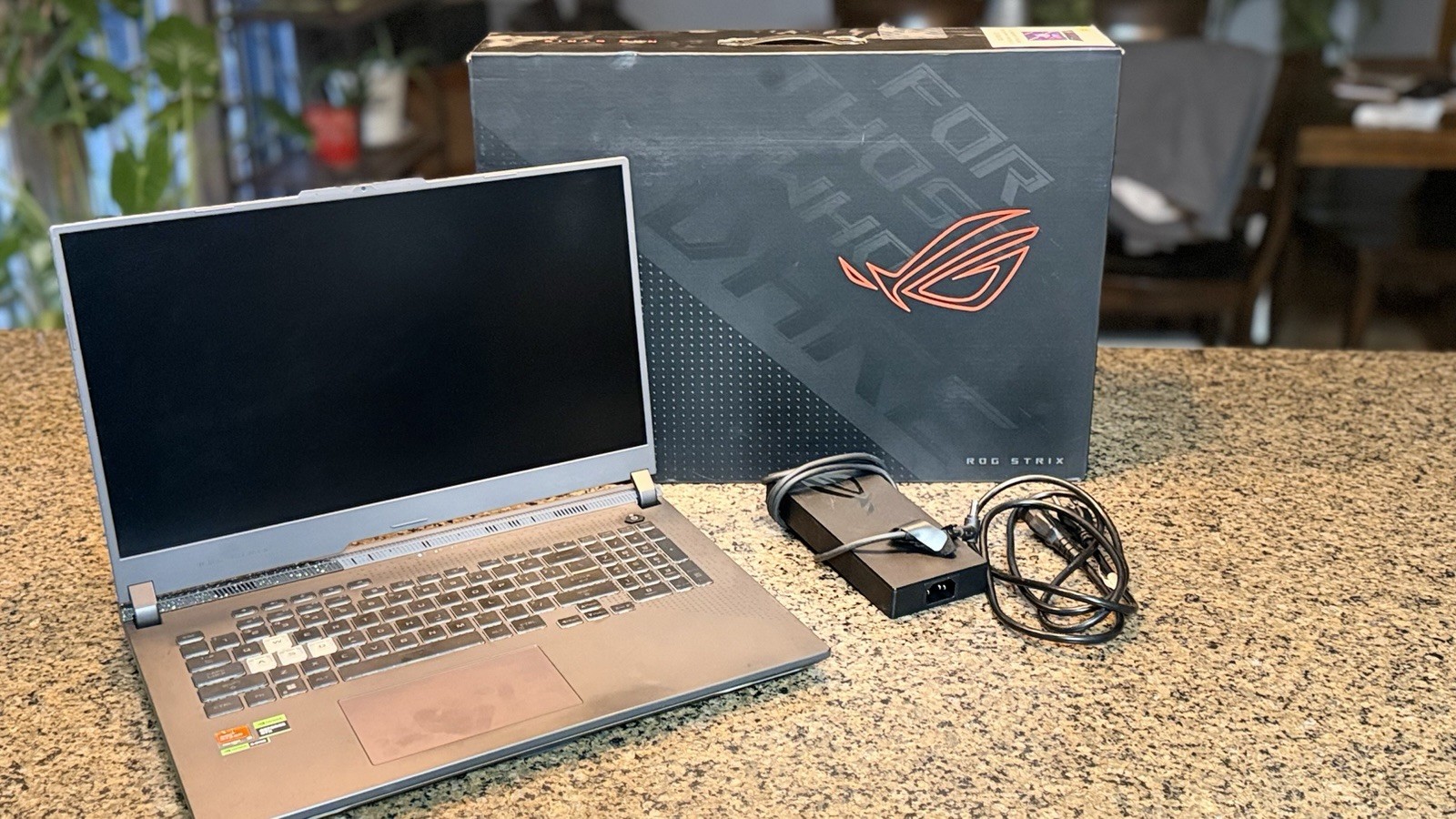 ASUS ROG Strix G17 (2023) 17.3” QHD 240Hz Gaming Laptop – AMD Ryzen 9 RTX 4060