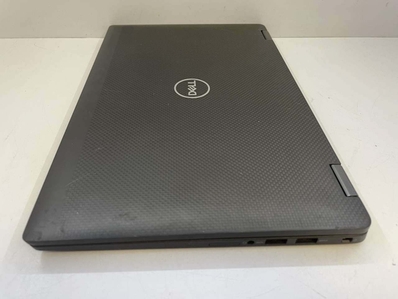 DELL LATITUDE 7410 Laptop w/ Intel Core i5-10310U 1.70 GHz + 8 GB No HD/Battery