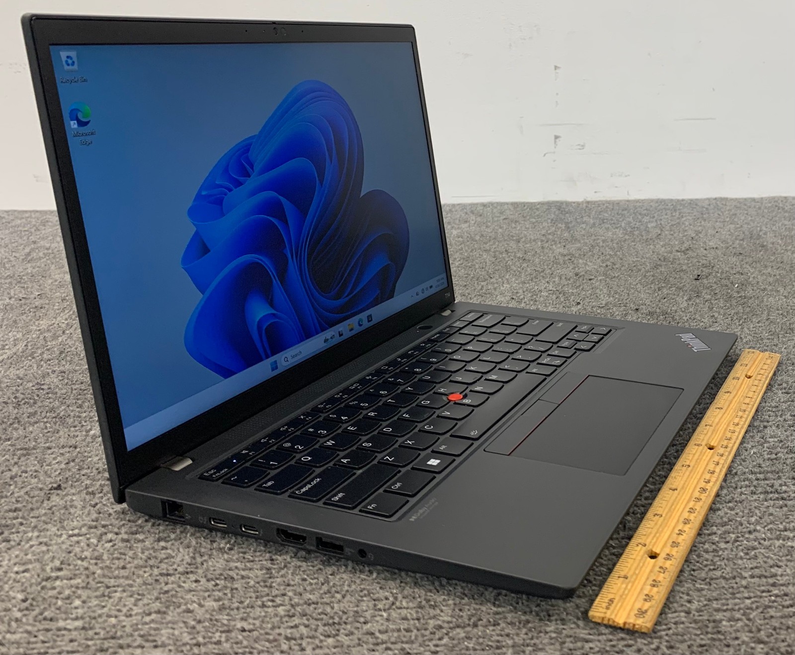 Lenovo ThinkPad T14 Gen 3 14″ Laptop i7-1260P 16GB RAM 512GB NVMe, As Is