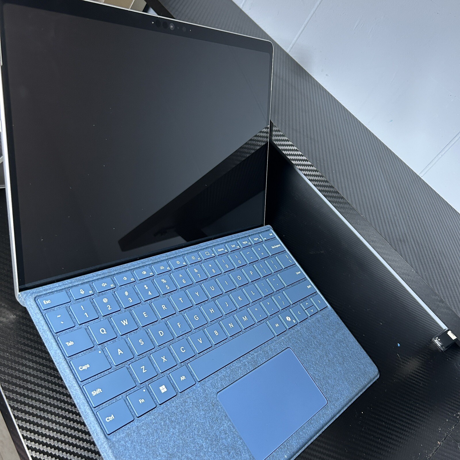 Microsoft Surface Pro Copilot+ 13″ Touch X+ 16GB 256GB Platinum + Pro Keyboard