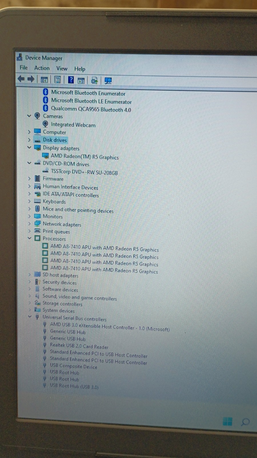 11061 Inspiron5755 Gamer w/Charger.Radeon R5.8GB.250GB SSD.17.3″.Optical.W11.