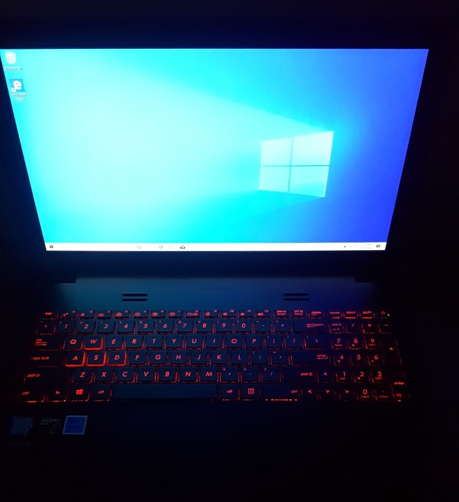Asus GL552VW Gaming Laptop, Intel core I7-6700HQ CPU @2.6Hz 8GB RAM