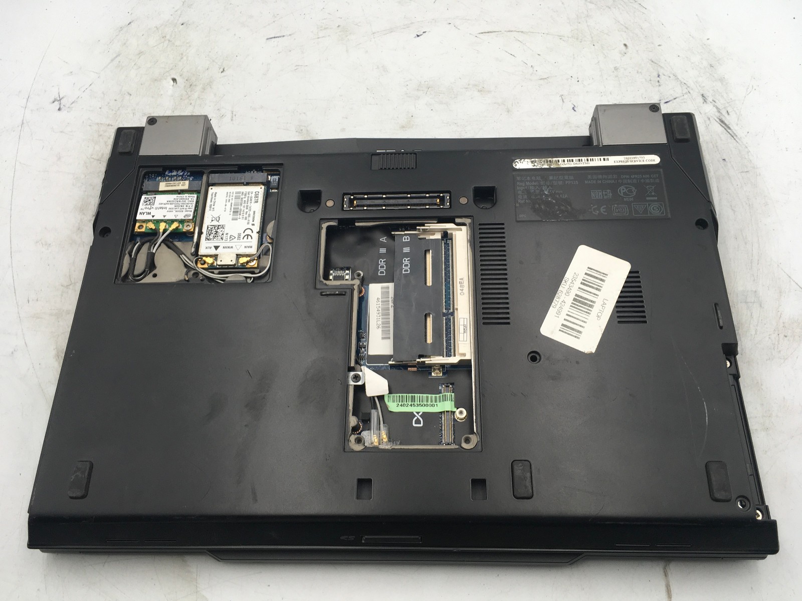 DELL LATITUDE E4300 – BOOTS TO BIOS – INTEL CORE 2 DUO – NO RAM – 14″ – READ-BB