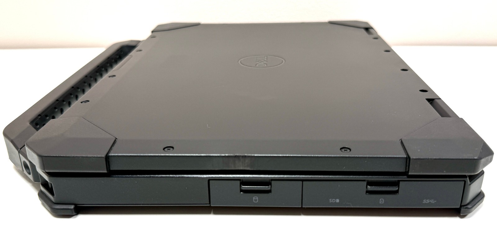 Dell Latitude 5420 Rugged 14″ Touch 1.9GHz Core i7-8650U 32GB RAM NO SSD or OS
