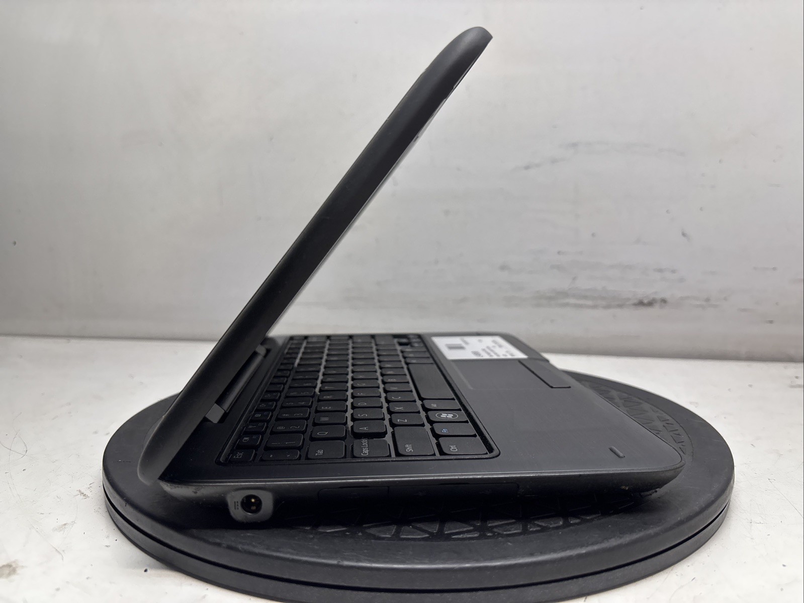 Dell Inspiron 1090 Intel Atom N550 1.5GHz 2 GB NO HDD No Batt