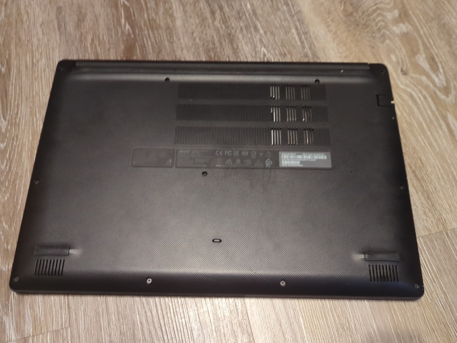 Acer Aspire 3 A315-22-65GT N19H1 15.6″ Laptop AMD A6-9220e 8GB RAM 1TB Charger