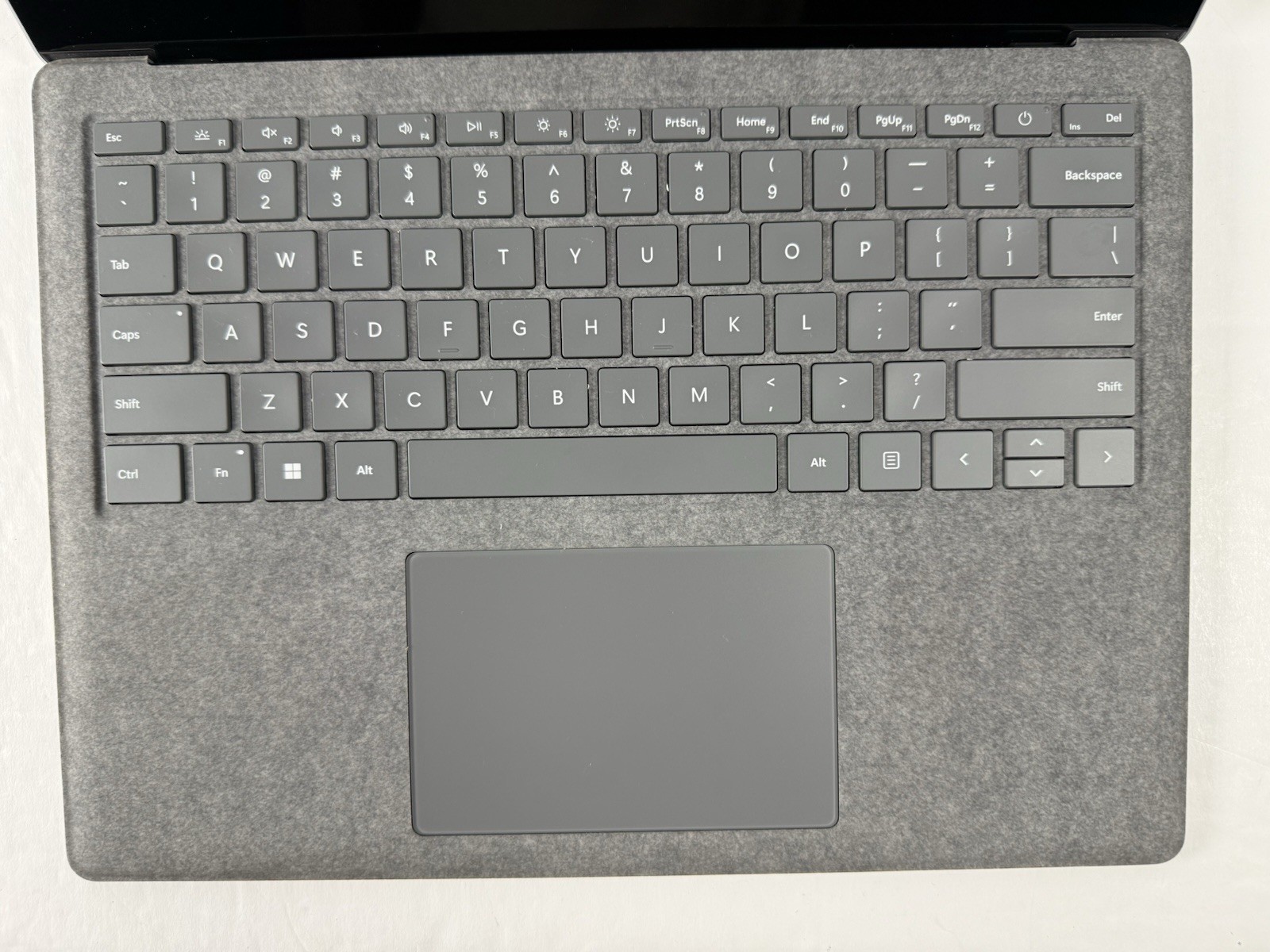 Microsoft Surface Laptop 5 13.5” 1950 Intel Core i7-1265U 16GB RAM 512GB NVME
