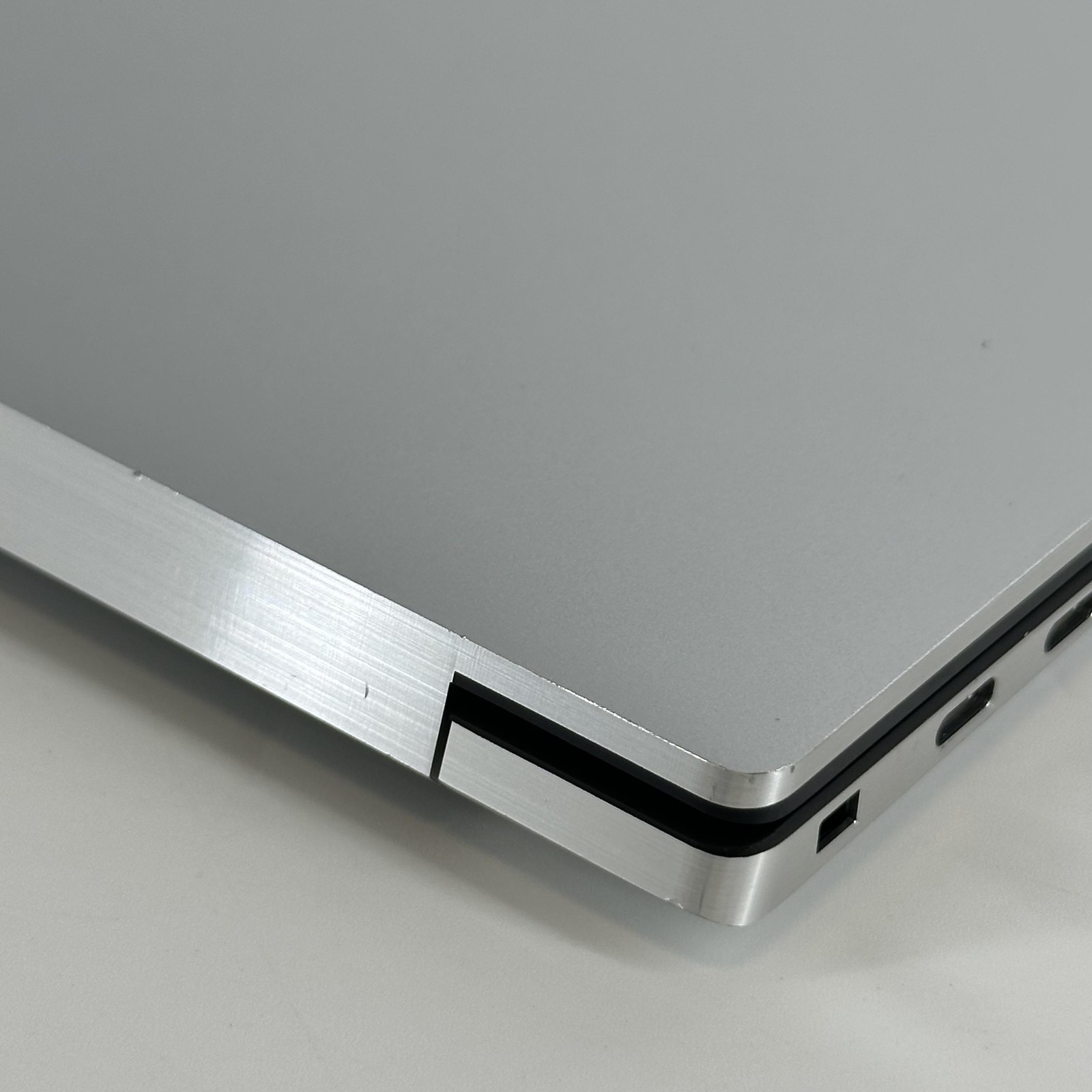 Dell XPS 15 9520 FHD+ 2.3GHz i7-12700H 32GB 512GB SSD NVIDIA RTX 3050 FRAME GAP