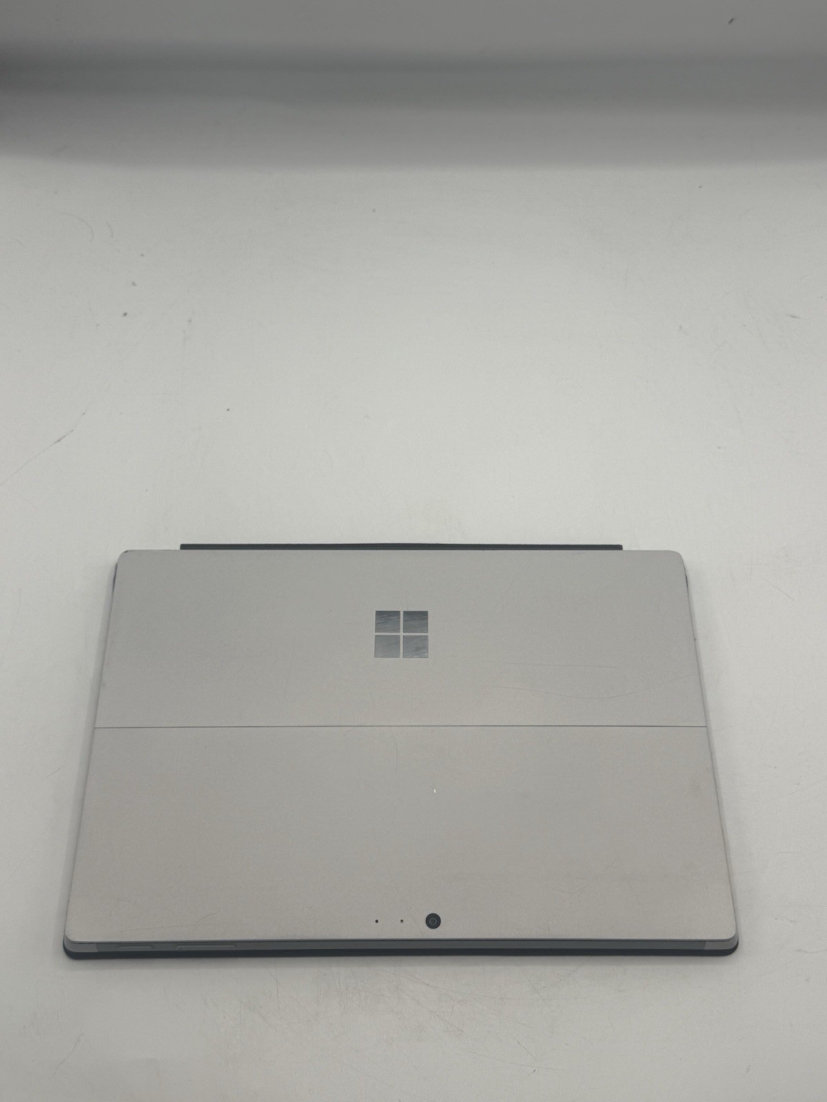 Microsoft Surface Pro 4 1724 12.3” Intel i5-6300U 8GB RAM 256GB SSD WIN10P