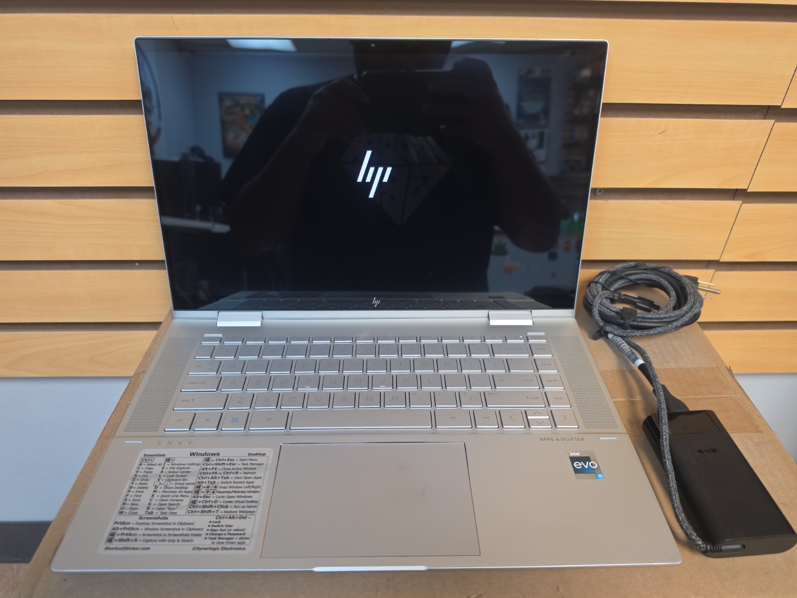 HP ENVY X360 Laptop 15-EW0013DX | CORE I5-1235U | 512GB | 16GB | Windows 11