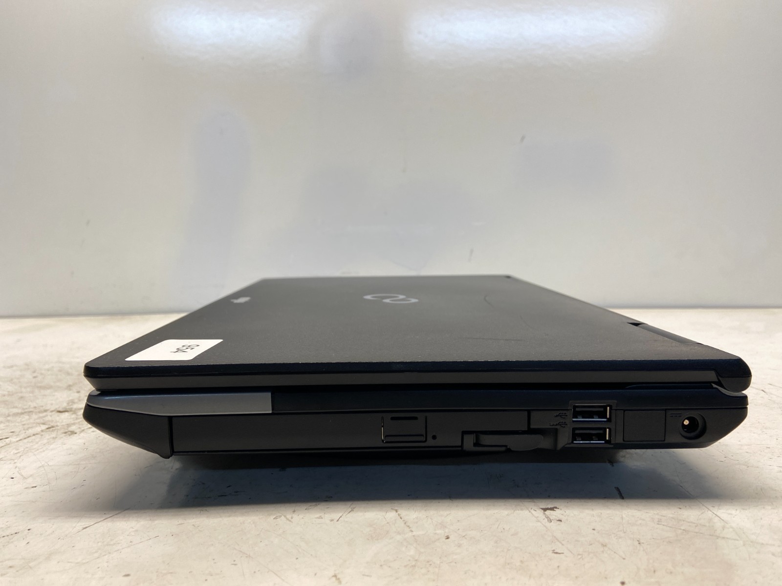 Fujitsu LifeBook E752 Intel i5-3340M 2.7GHz 4 GB NO HDD