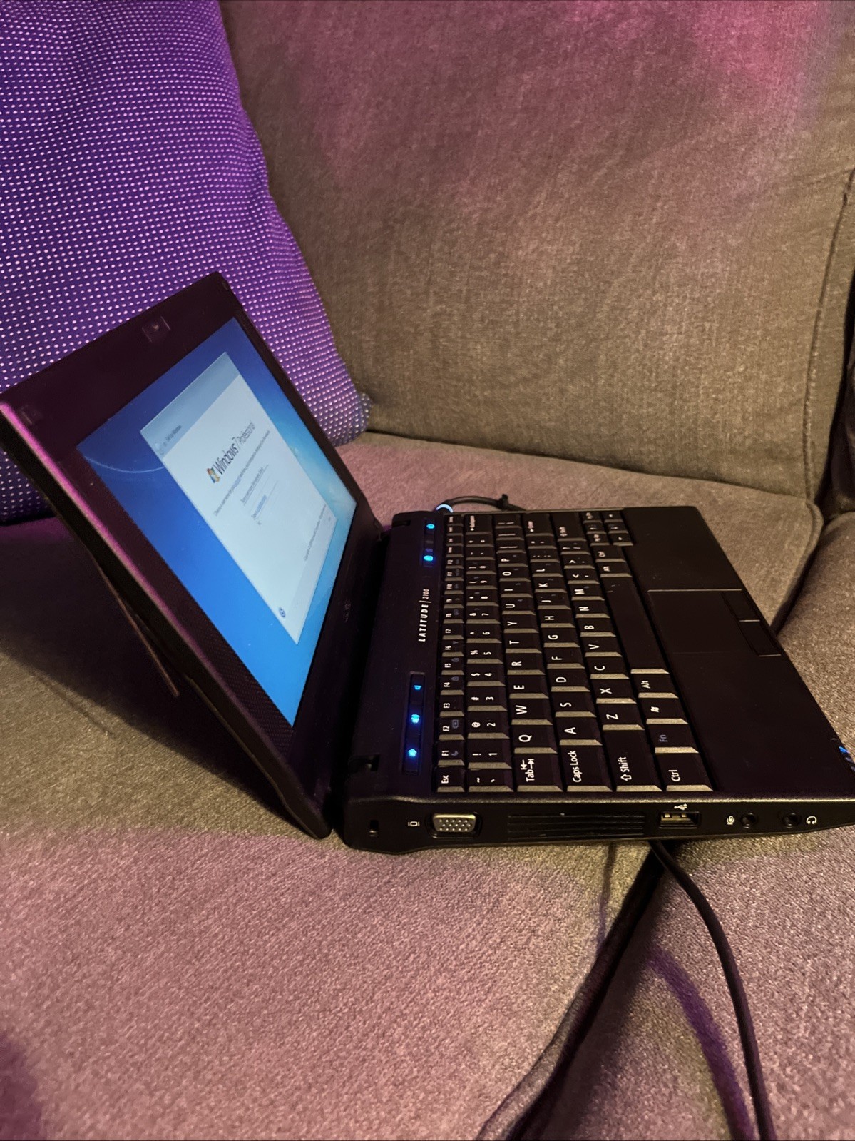 Dell Latitude 2100 Intel Atom N270 1.60GHz 2GB RAM Windows 7