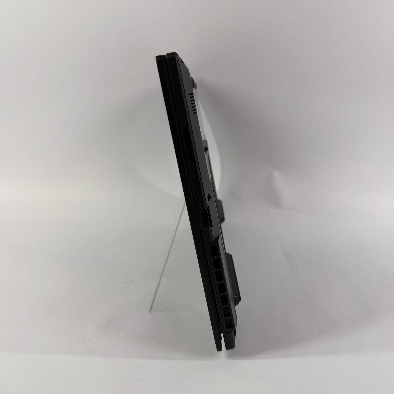 Asus Vivobook Pro 15 Core Ultra 9 185H 2.5GHz 24GB RAM 2TB SSD READ
