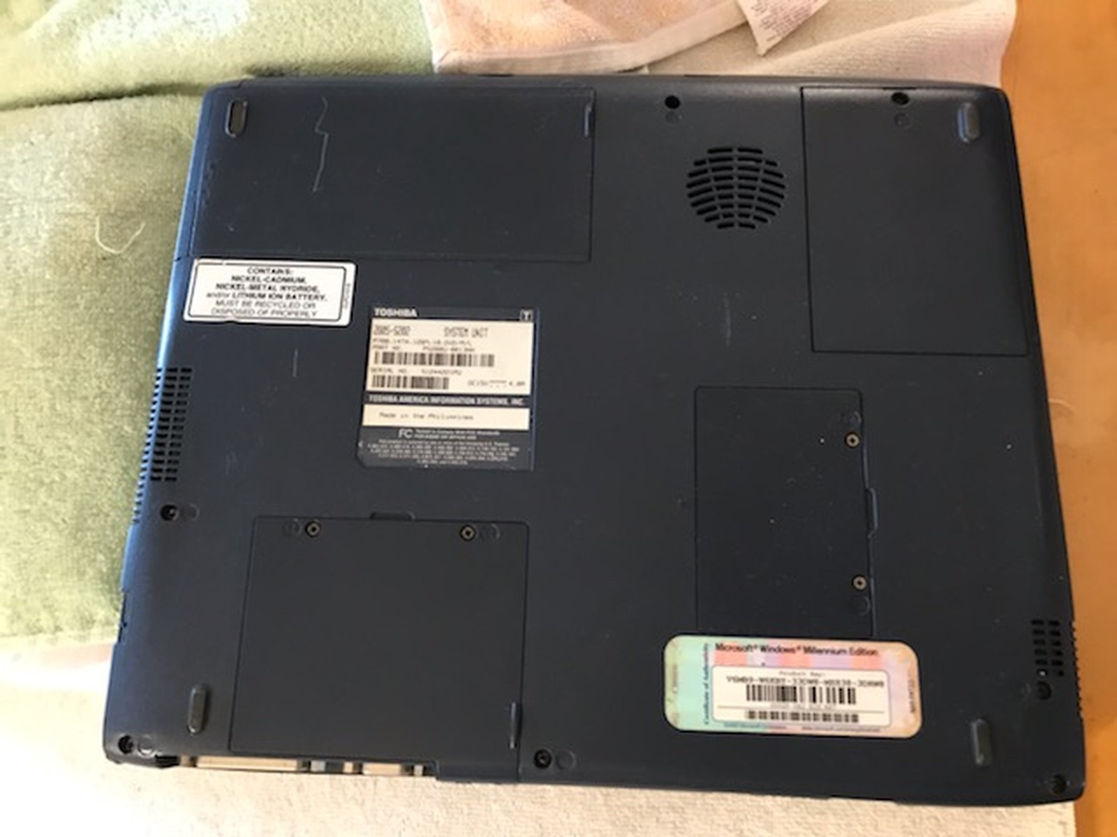 Vintage Toshiba 2805-S202 Laptop Satellite Microsoft Windows Millennium Edition