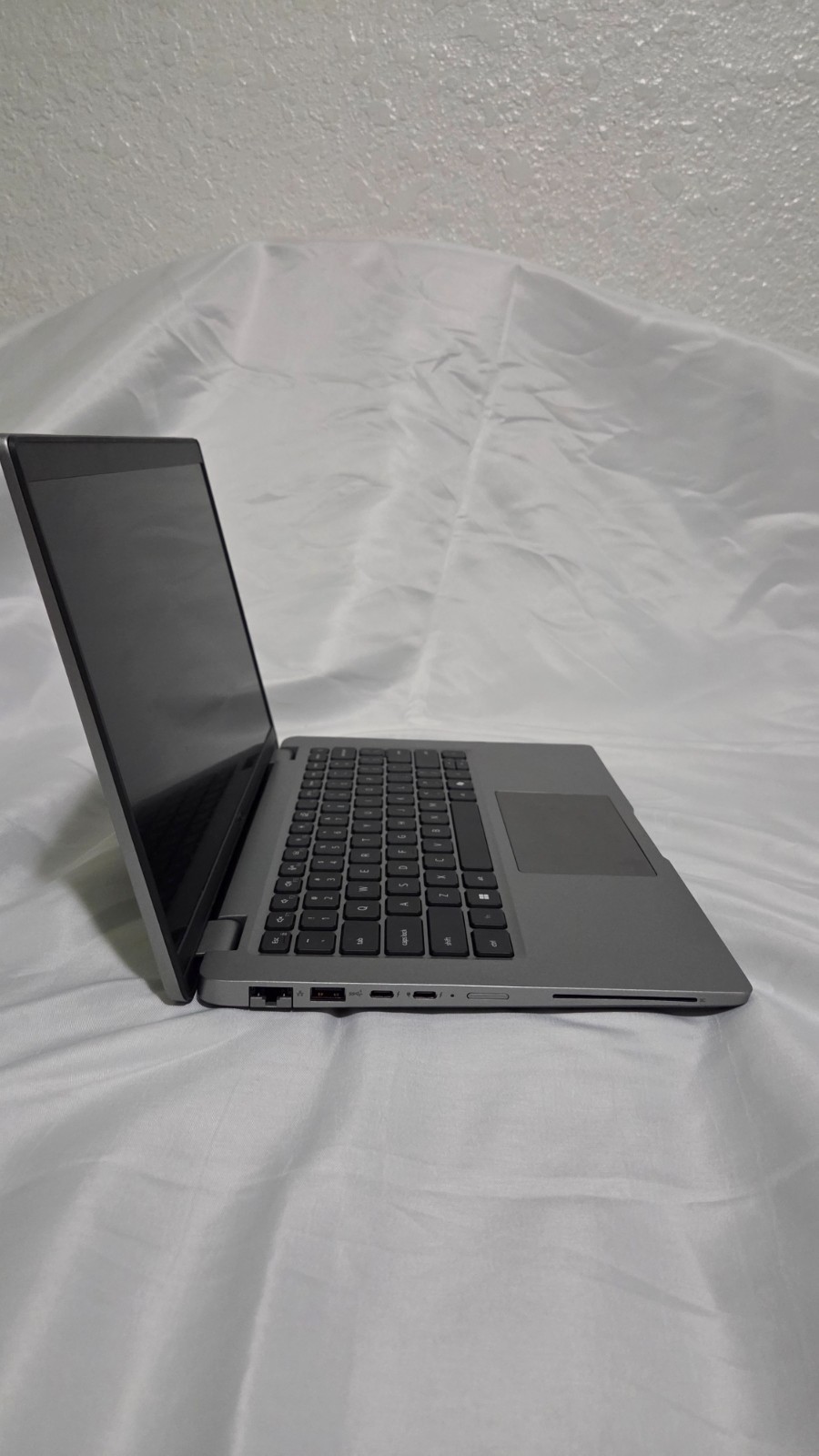 Dell Latitude 5450 Intel Ultra 165H – DDR5 16GB RAM – 512GB SSD