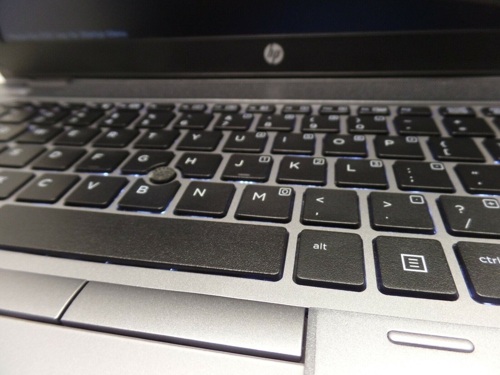 HP EliteBook 850 G2 (L4A23UT#ABA) 2.3GHZ i5-5300U 8GB 180GB SSD WIN10