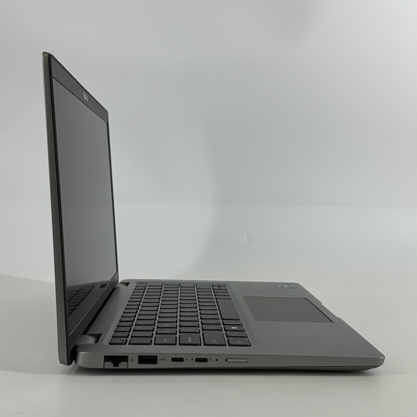 Dell Latitude 5440 14 Gray FHD TOUCH 1.8 GHz i7-1365U 16GB 512GB SSD Very Good