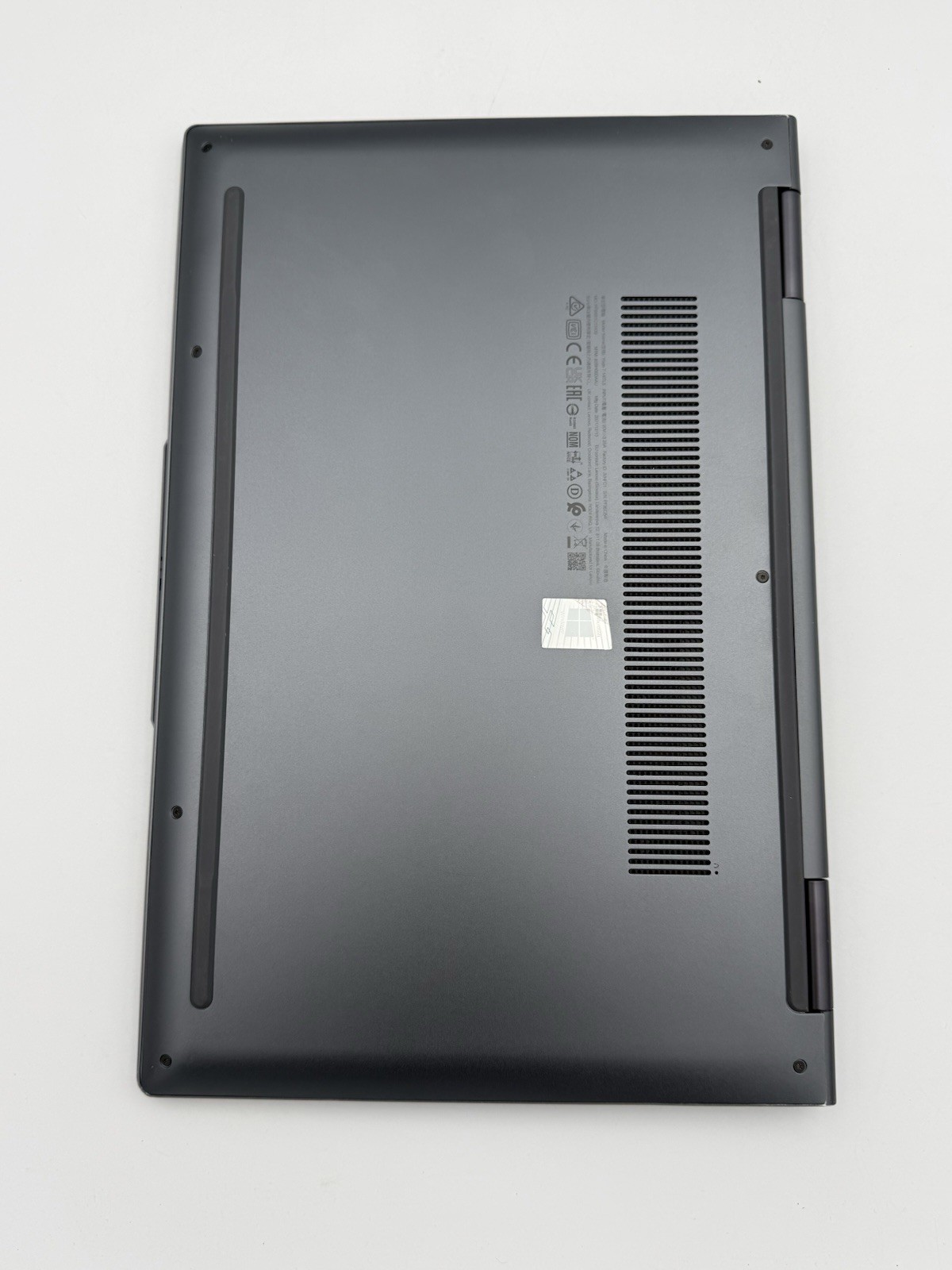 Lenovo Yoga 7 14ITL5 – 14” i5 11th Gen/8GB RAM/512GB SSD (SCREEN CRACK) – 37C