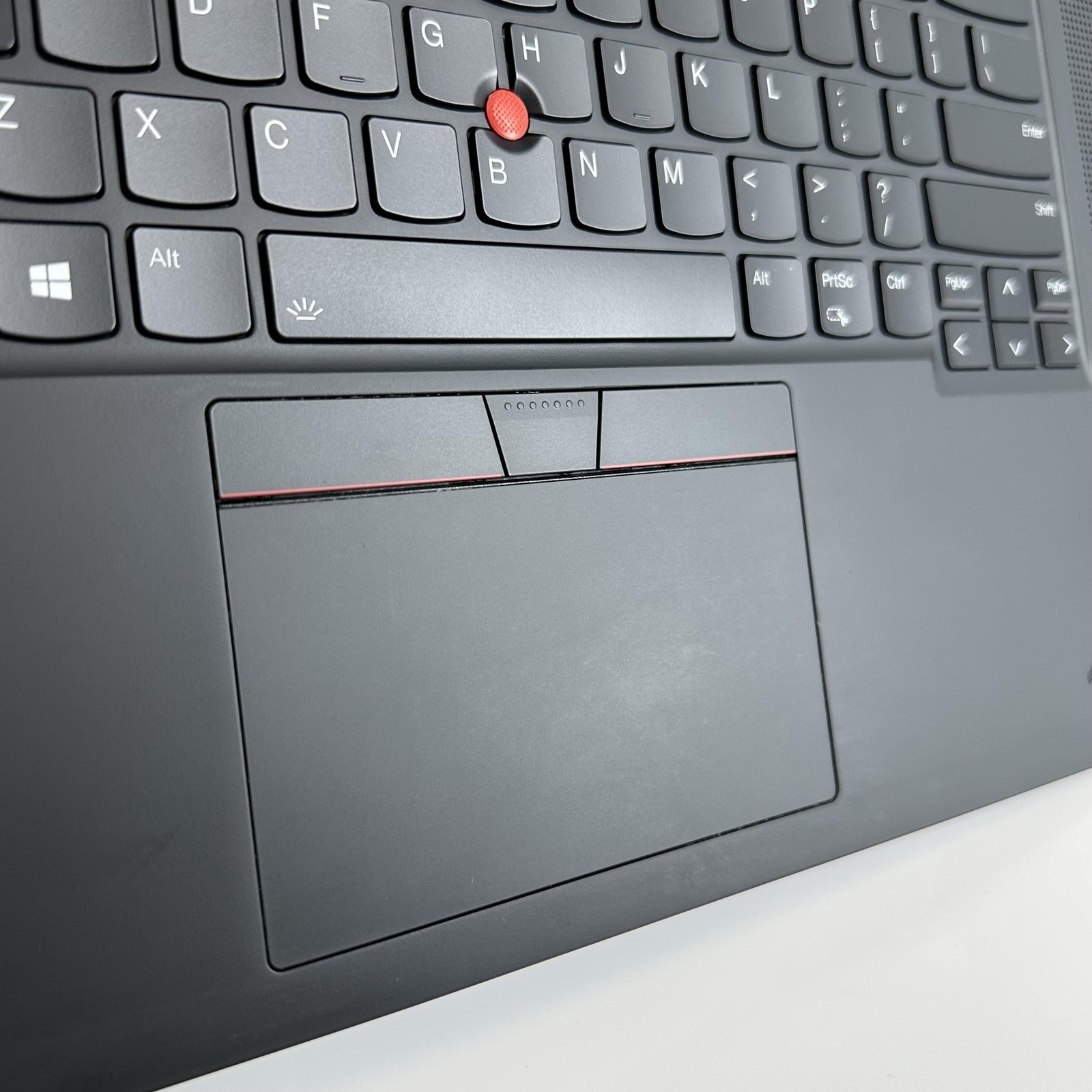 Lenovo ThinkPad P1 Gen 5 16 UHD+ 2.4 GHz i7-12800H 64GB 1TB SSD RTX A3000 Good