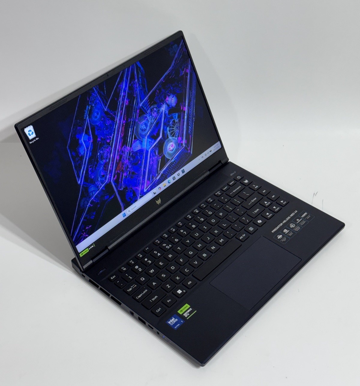 Acer Predator Helios Neo 14 QHD+ 120Hz Ultra 7 155H 16GB RAM / 1TB SSD RTX 4070