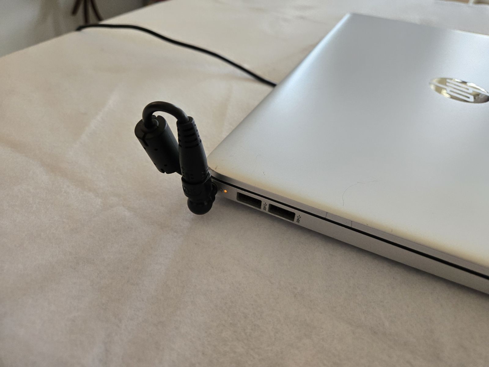 HP laptop/notebook, Webcam, Wifi, Windows 11, Touchscreen, Comes with charger