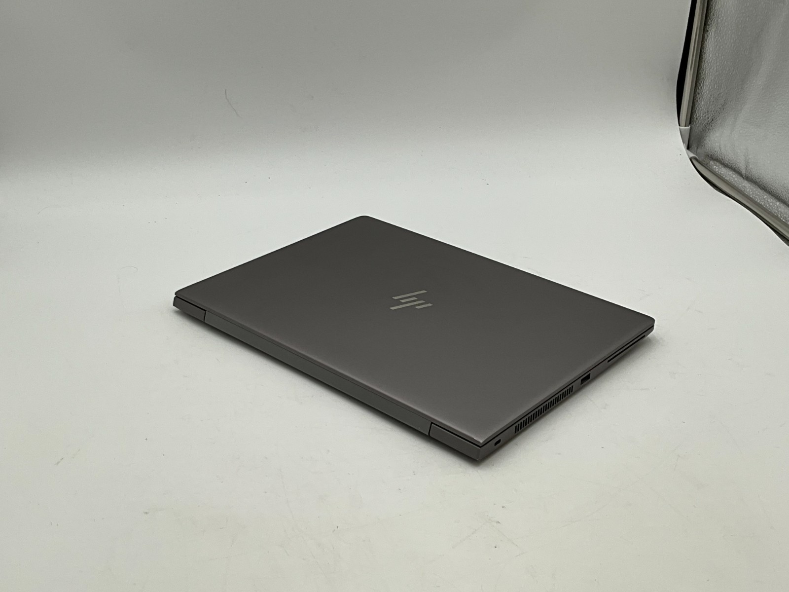 HP ZBook 14u G5 4VY18US i7-8650U 16GB 512GB NVMe LAPTOP 5CG85074RX