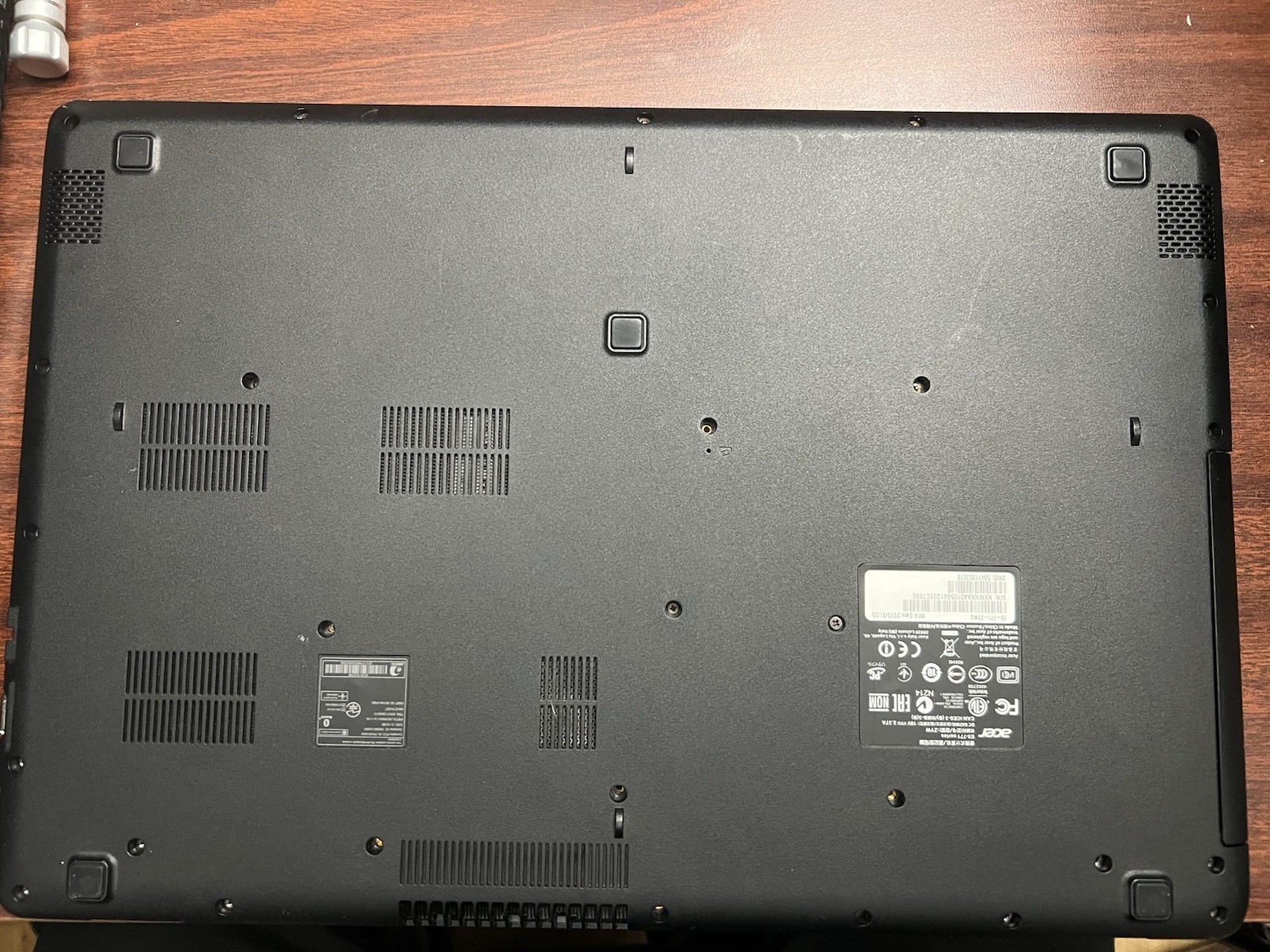 Acer Aspire E-17 (E17 E5-771) 17″ Intel Core i3 Processor | For Parts/Repair