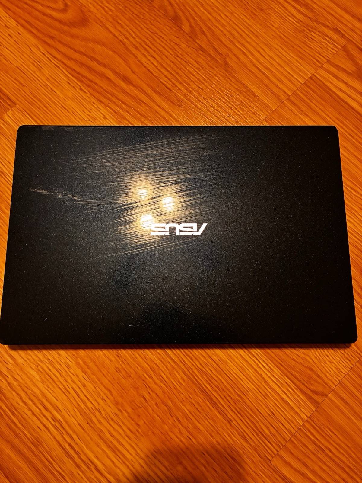 ASUS VivoBook 14″ Intel Celeron 4GB 64GB eMMC Windows Black + Charger