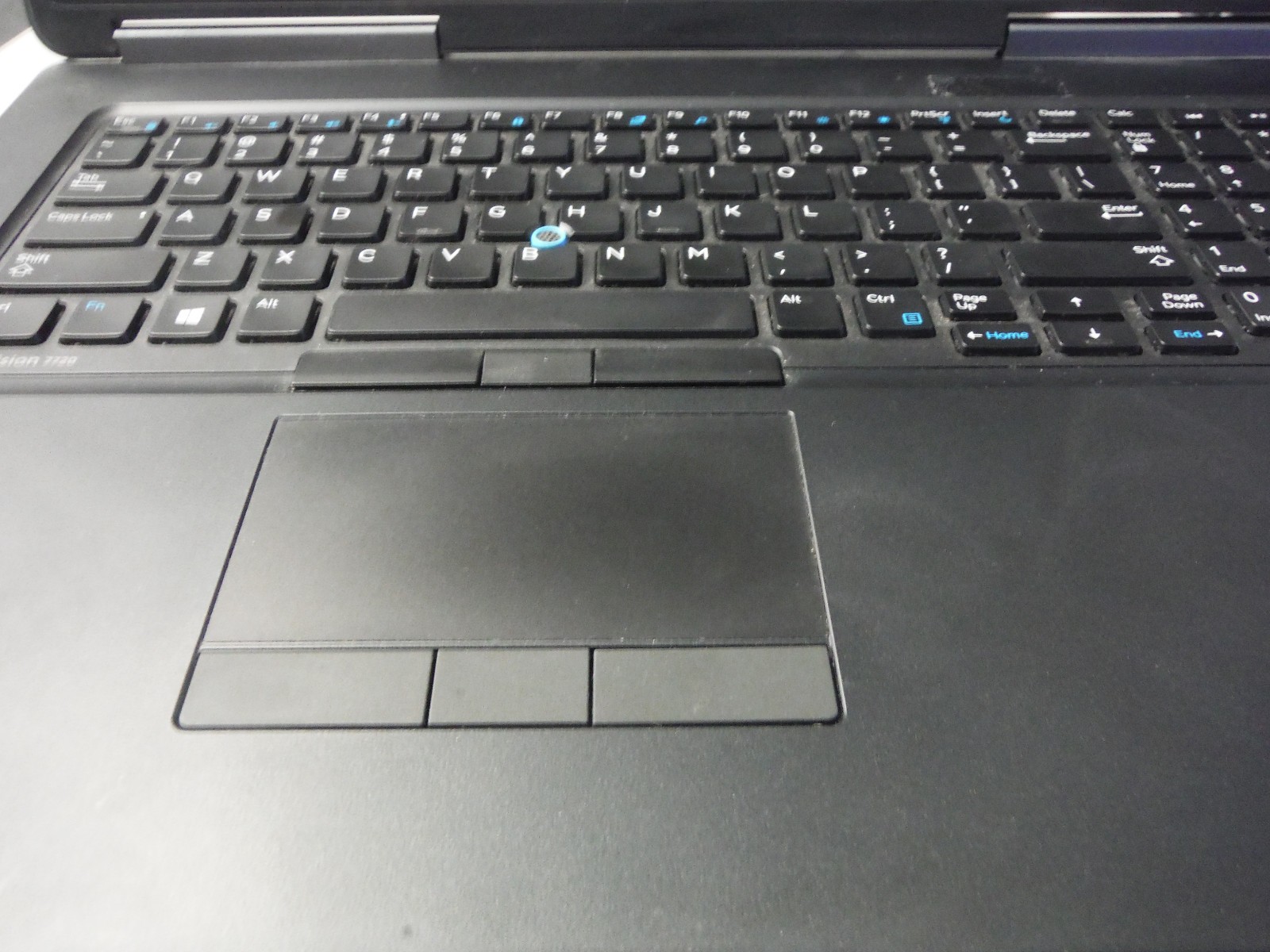 DELL PRECISION 7720 Xeon E3-1505M v6 32 GB RAM 512 GB SSD Win 11 PRO