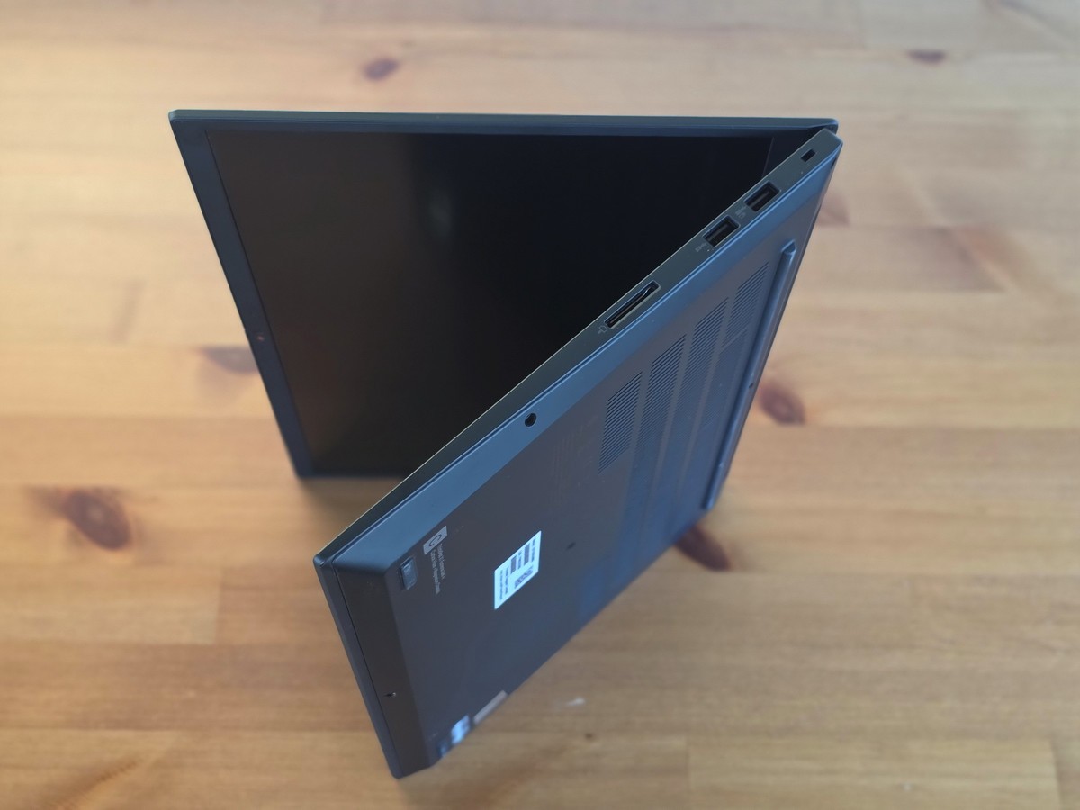 Lenovo ThinkPad X1 Extreme Gen 4 i7-11850H 16″ 4K 3840×2400 32GB NVIDIA RTX 3050