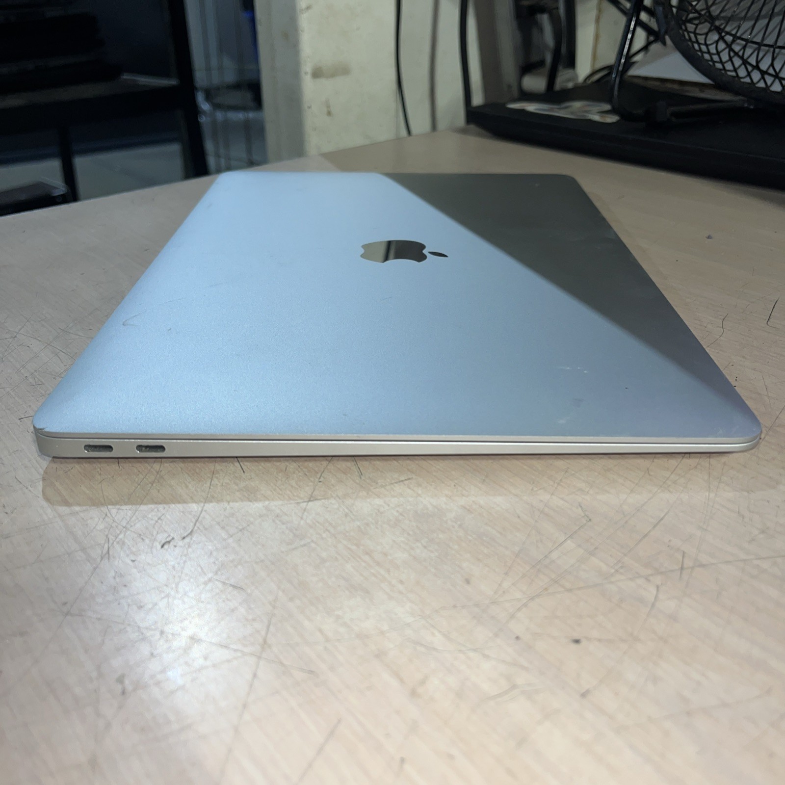 APPLE MACBOOK AIR 13″ SCISSOR, 2020 CORE I3-1000NG4 1.1GHZ 8GB RAM 256SSD +