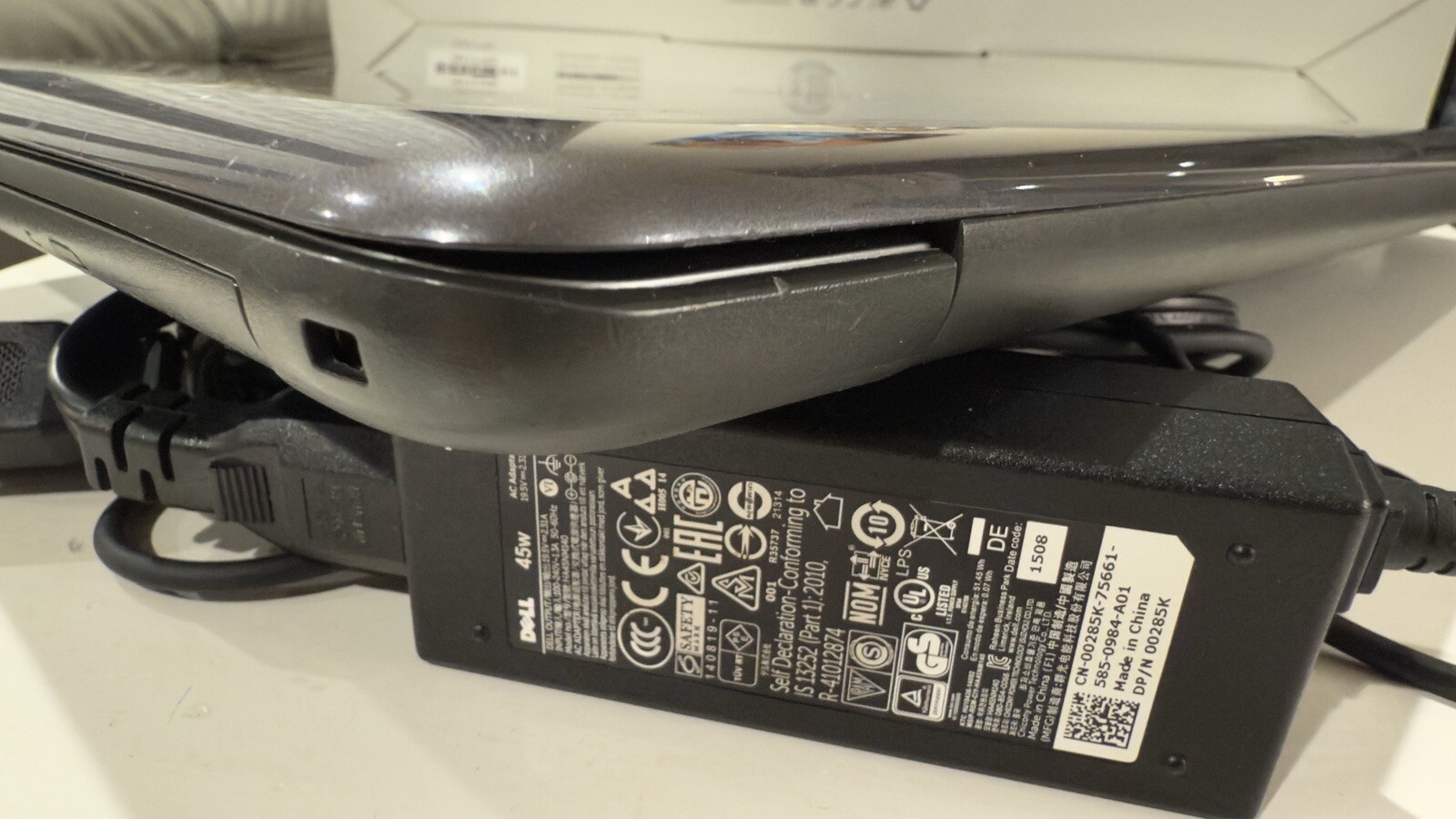 Dell Inspiron 5565 AMD A9 7th Gen. Dell Adapter 45W. No RAM, No HDD See Pictures