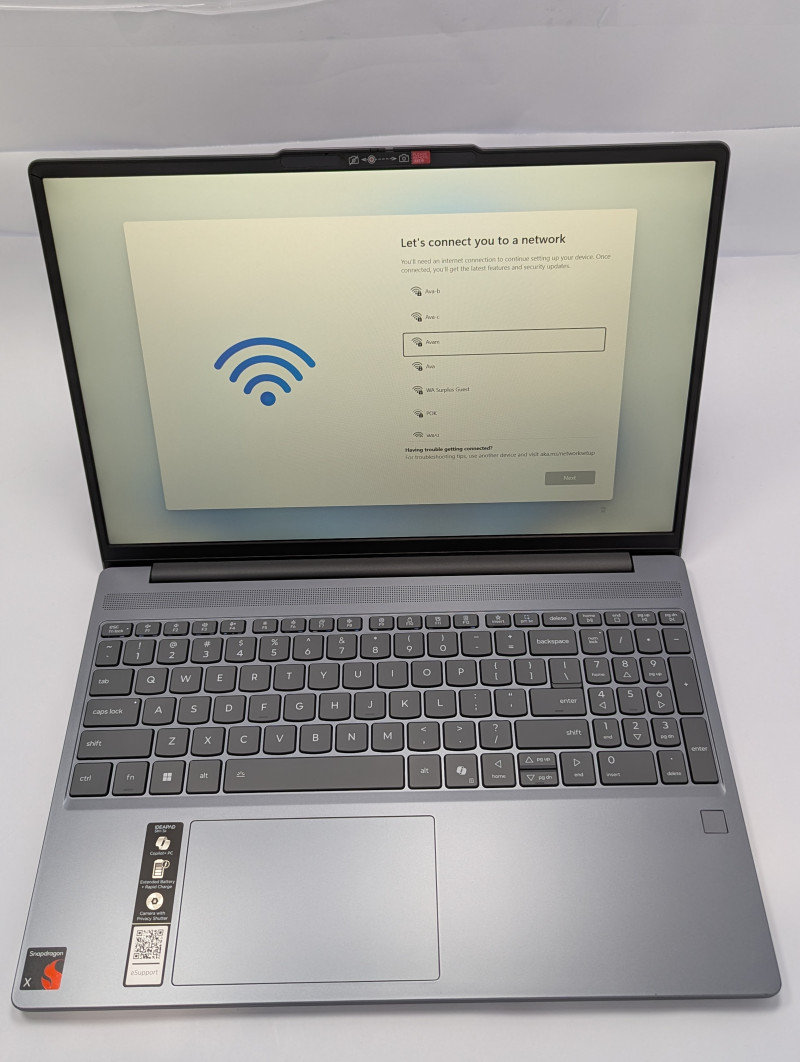 Lenovo IdeaPad Slim 3x Snapdragon X 16GB RAM 1TB SSD 15.6″ Touch WUXGA 1920×1200